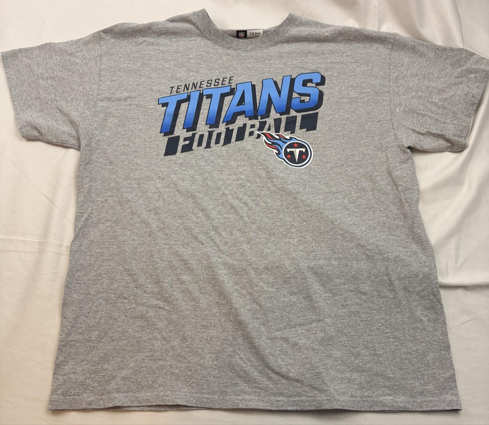 Tennessee Titans Football Shirt Mens XL Gray Tee T-Shirt NFL Team Apparel
