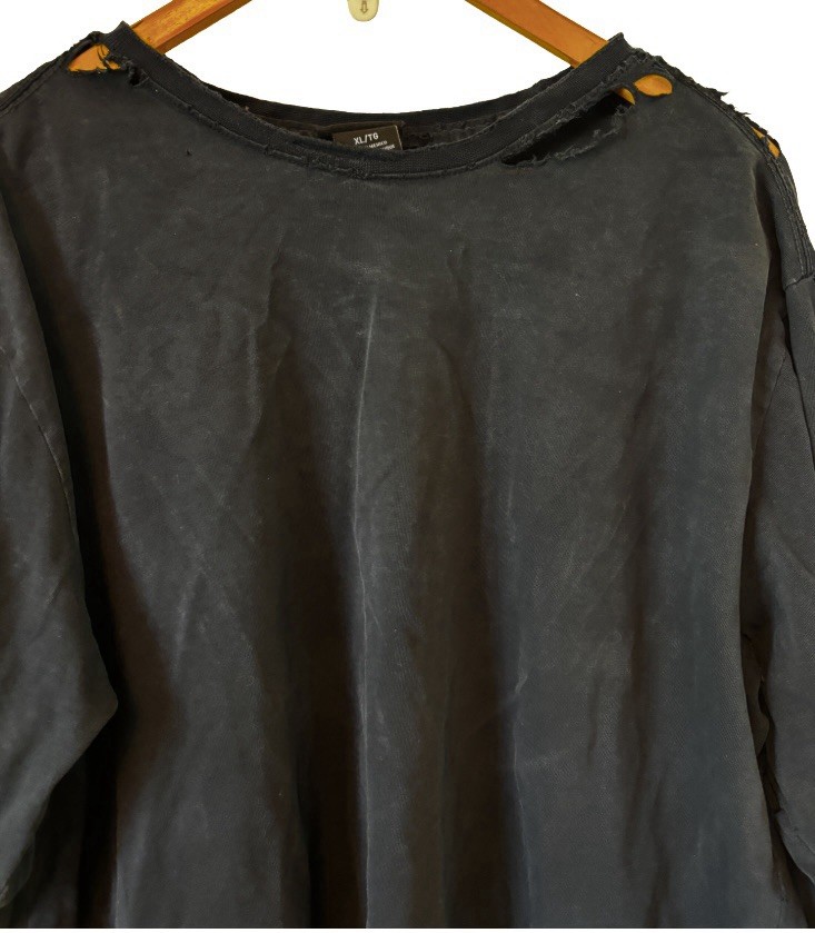 Thrashed L/S t Shrt W Skull Graphic MN XL Distressed Grunge gallery