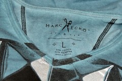 Size L – MARC ECKO V-NECK T-SHIRT TEAL w BLACK and SILVER GEOMETRIC DESIGN