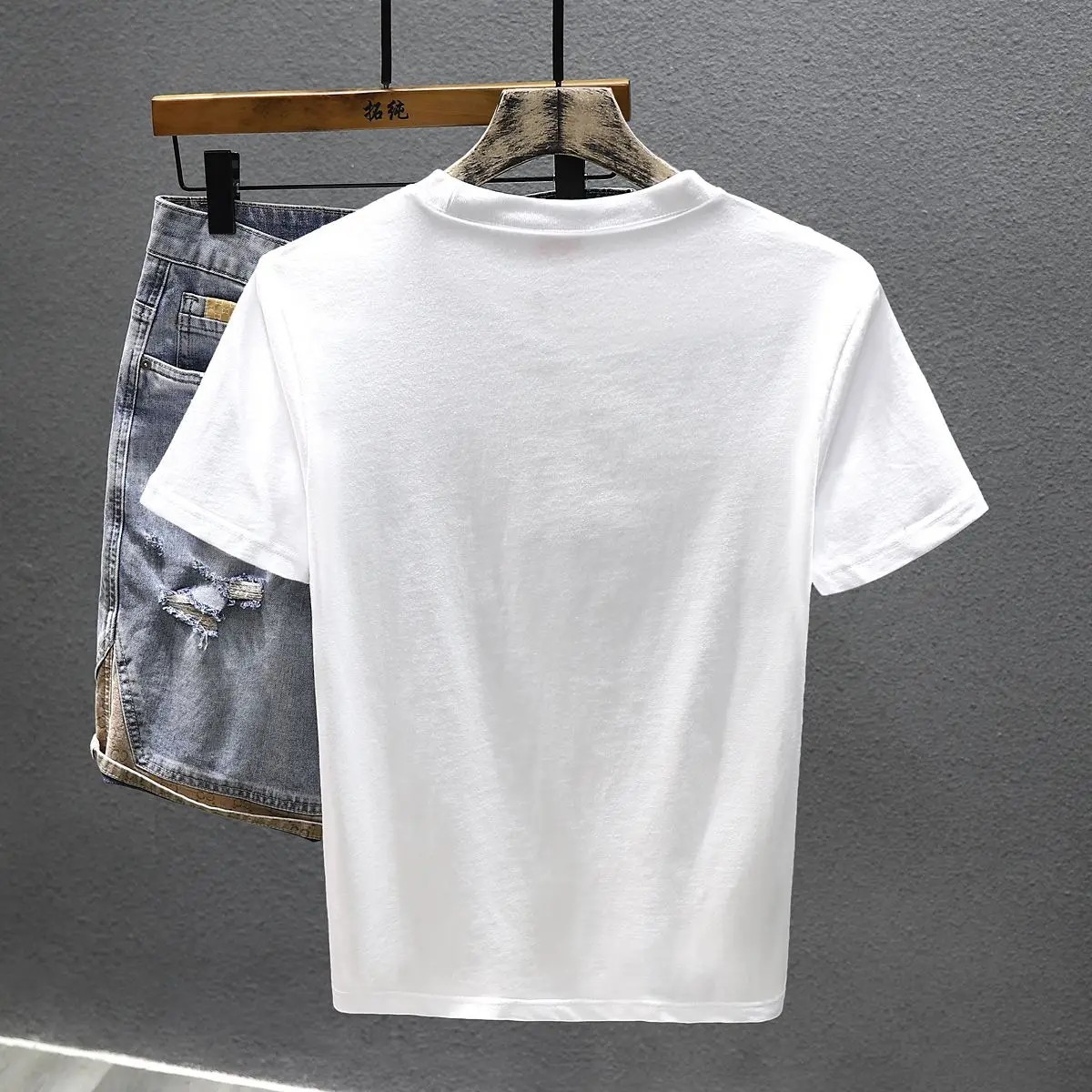 Men's Summer Casual Short Sleeve T-Shirt Dragon Embroidery Slim Fit O-Neck Top gallery