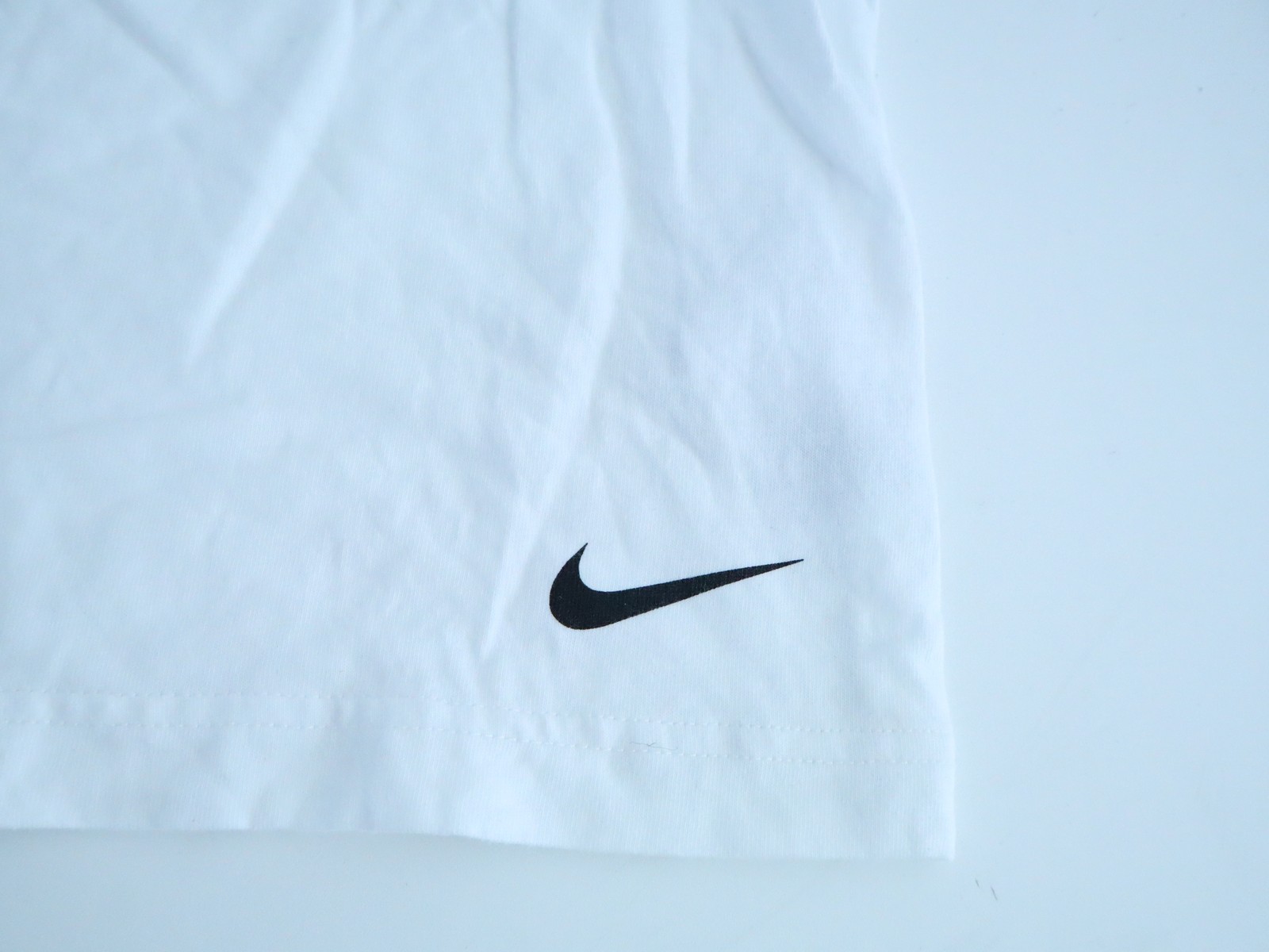 Nike World FC 1-0 Graphic T-Shirt Mens M White Short Sleeve Crew Neck gallery