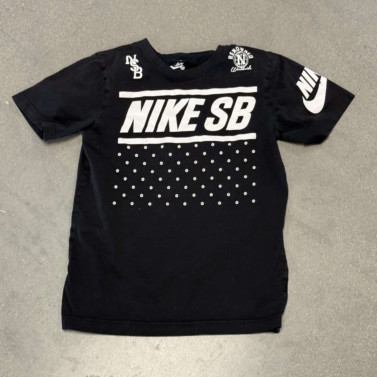 Nike SB Black Graphic Tee with Studded Design Mens S gallery