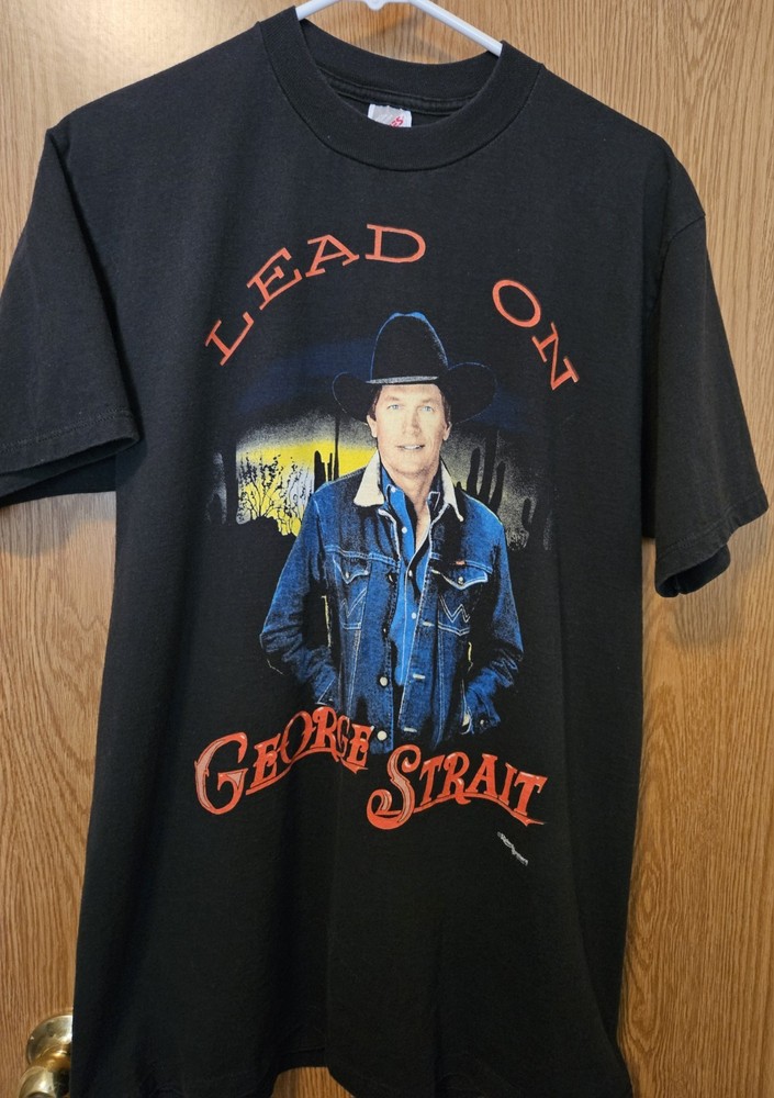 Vintage George Strait Lead On Tshirt Large Single Stitch USA EUC