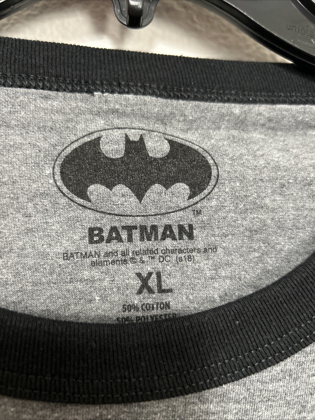 Batman 2-Tone Mens Heather Gray And Black 3/4 Sleeve Raglan Shirt NWT XL gallery