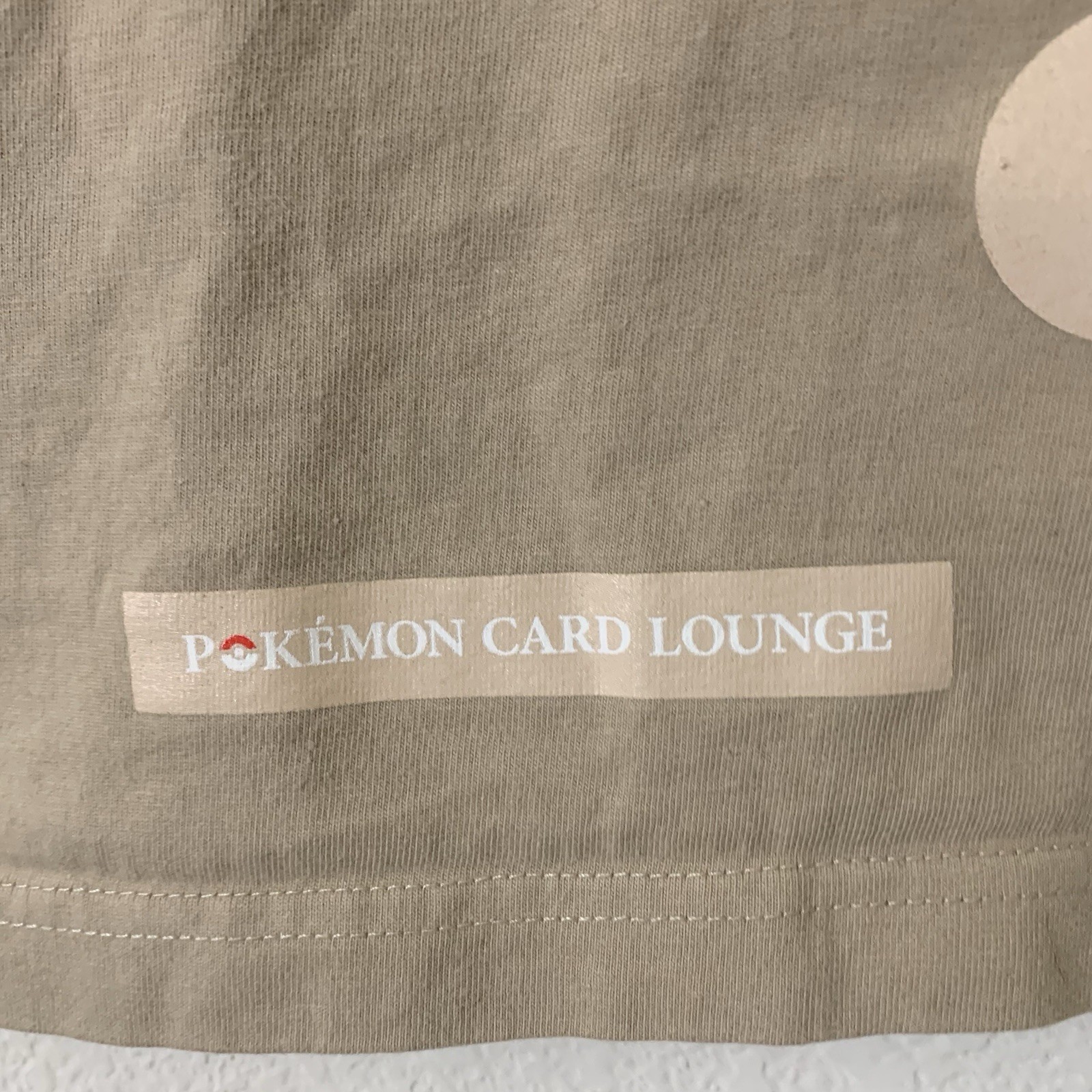 2004 Pokémon Card Lounge Men’s Shirt Large Beige Graphic Double Sided Print S/S gallery