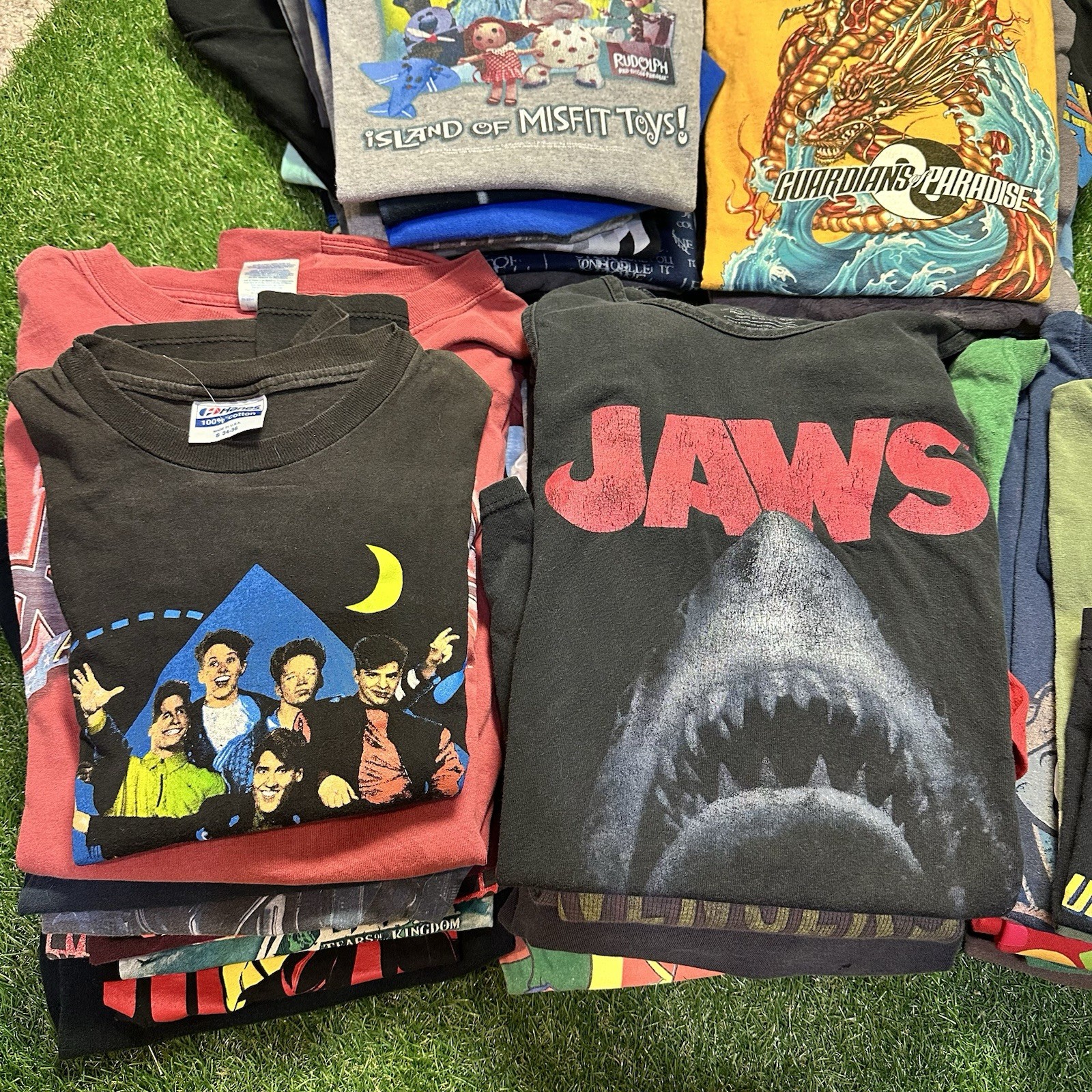 50 Vintage TShirts Bundle Y2k 90s Modern Reseller Pop Culture Band Cartoon LOT gallery