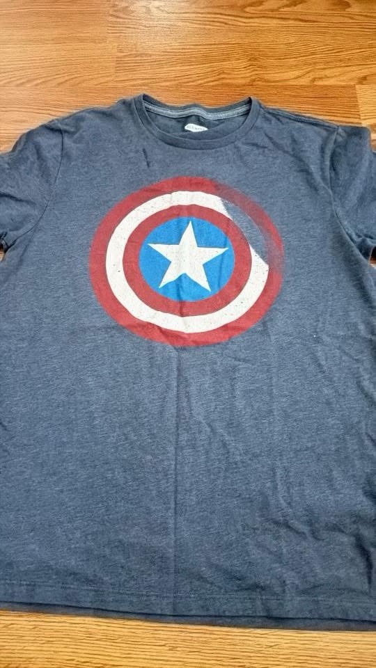 Men’s S Blue Captain America Shield Logo Graphic Print Crew Neck T-Shirt