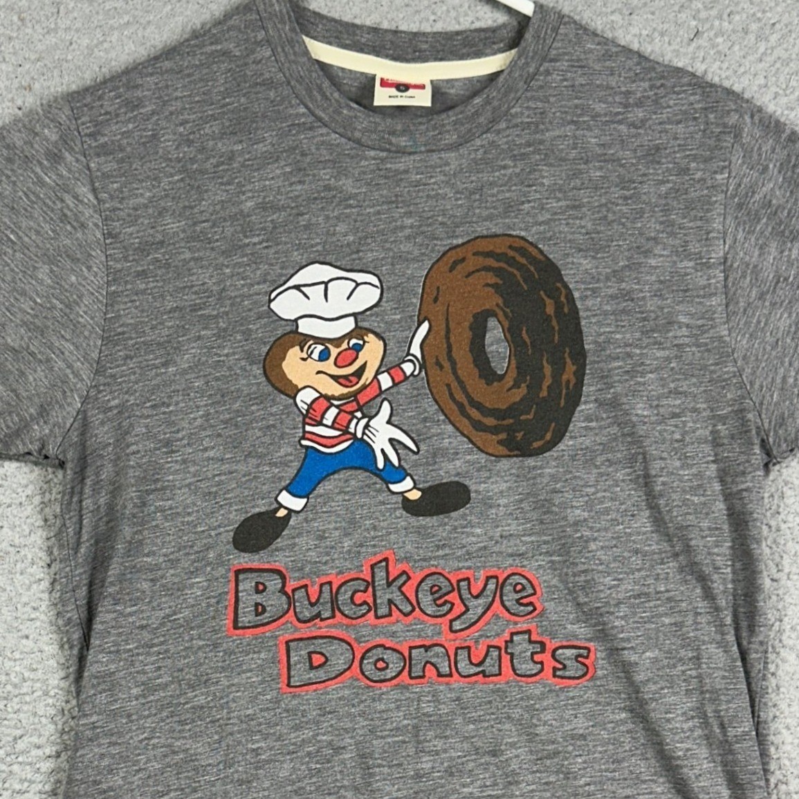 Homage T-Shirt Mens Small Grey Buckeye Donuts Graphic Tee Crewneck Short Sleeve