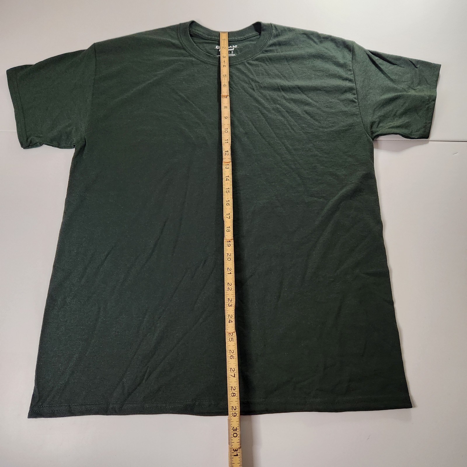 Gildan DryBlend Men's Large Short Sleeve Crew Neck T-Shirt Dark Green 50/50 NWOT gallery