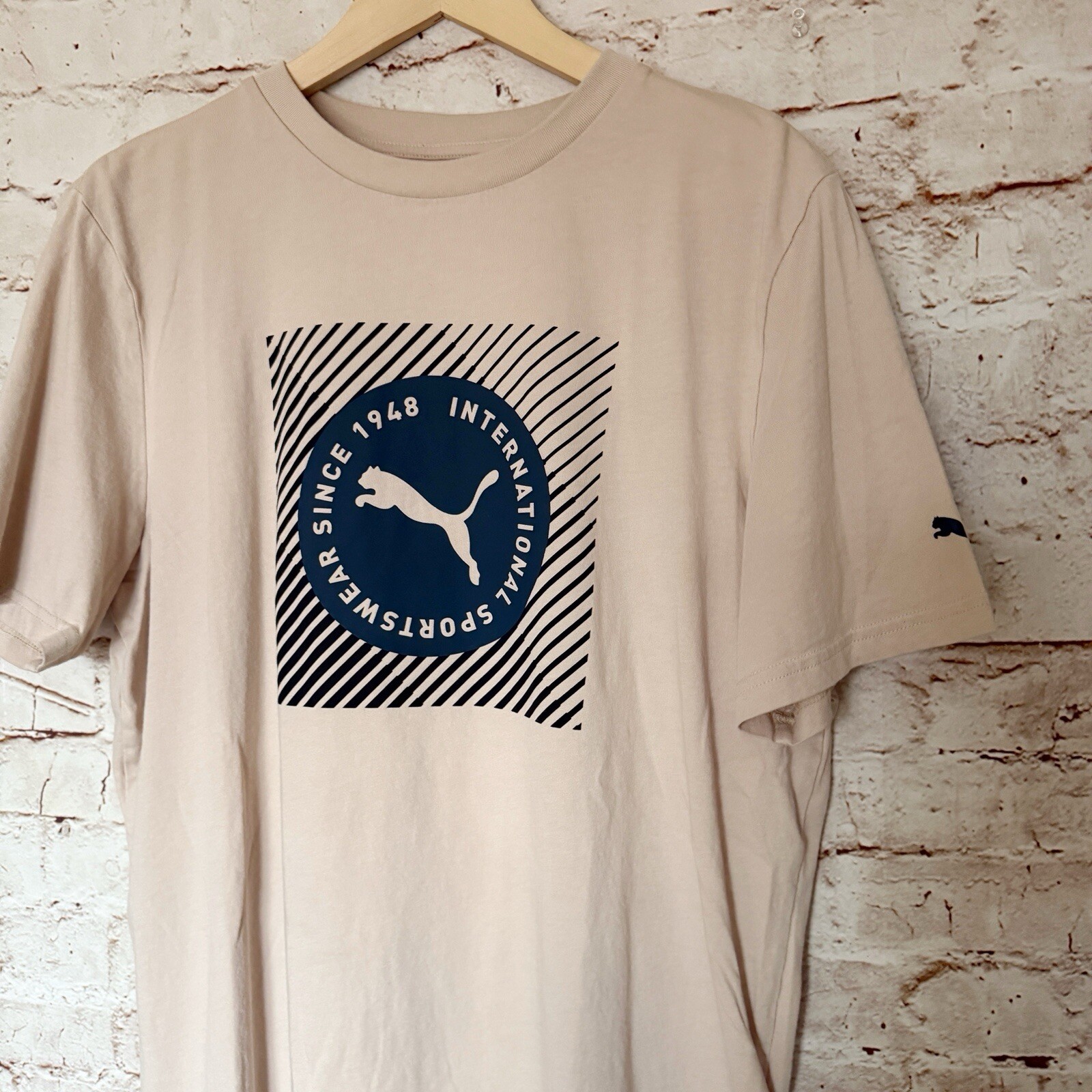 Puma Mens Fade Out Graphic T Shirt Size L Beige Black Navy gallery