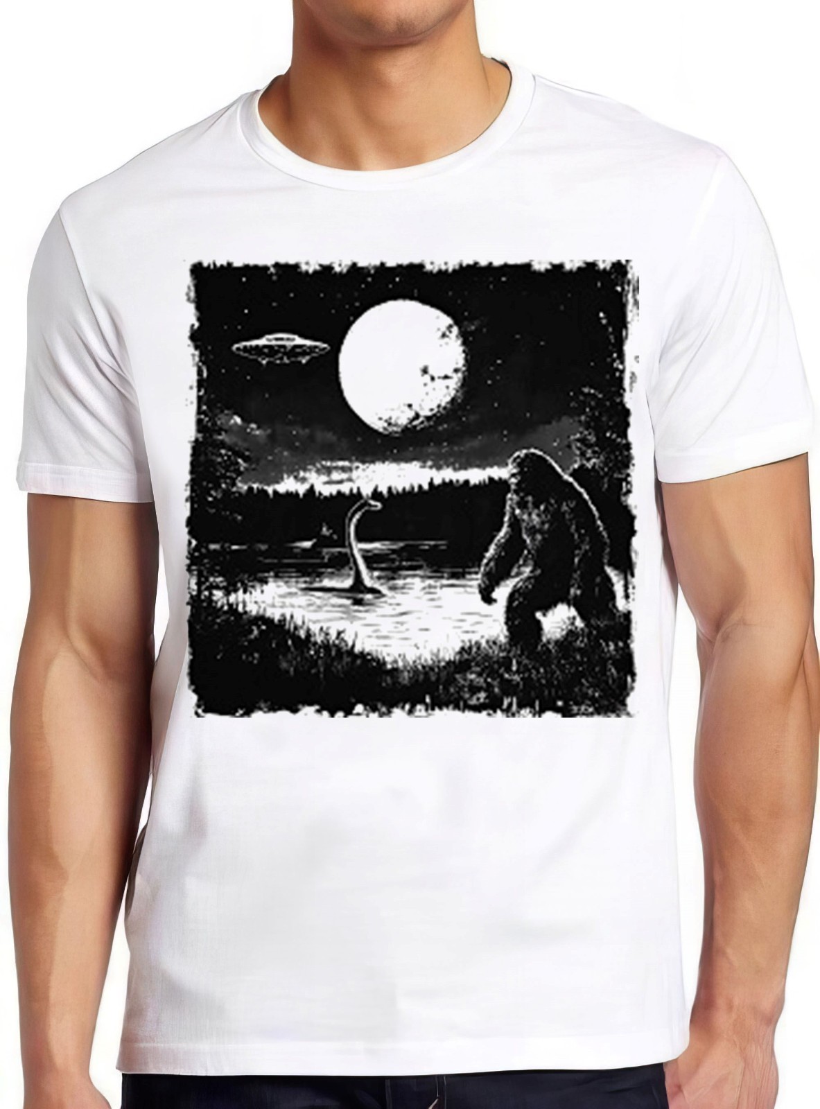 Bigfoot Loch Ness Monster Alien UFO Full Moon Believe Gift Tee T Shirt 2300