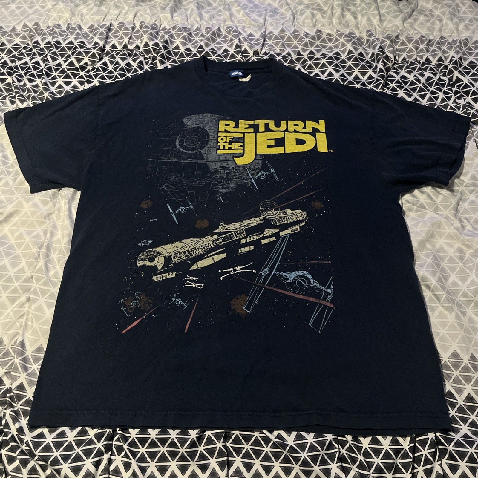 Vintage Y2K Star Wars Return Of The Jedi T-Shirt Death Star Millennium Falcon 2X gallery