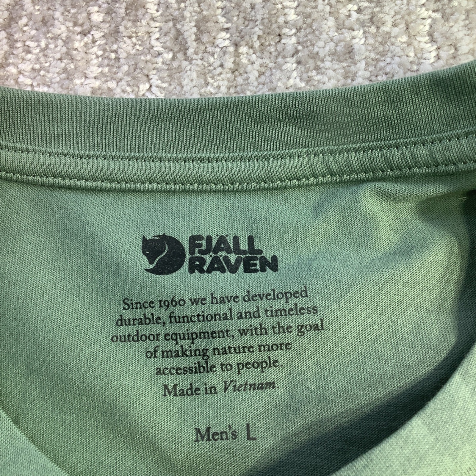 Fjallraven 1960 Logo T-shirt Mens Patina Green Organic Cotton Tee Size L NWT gallery