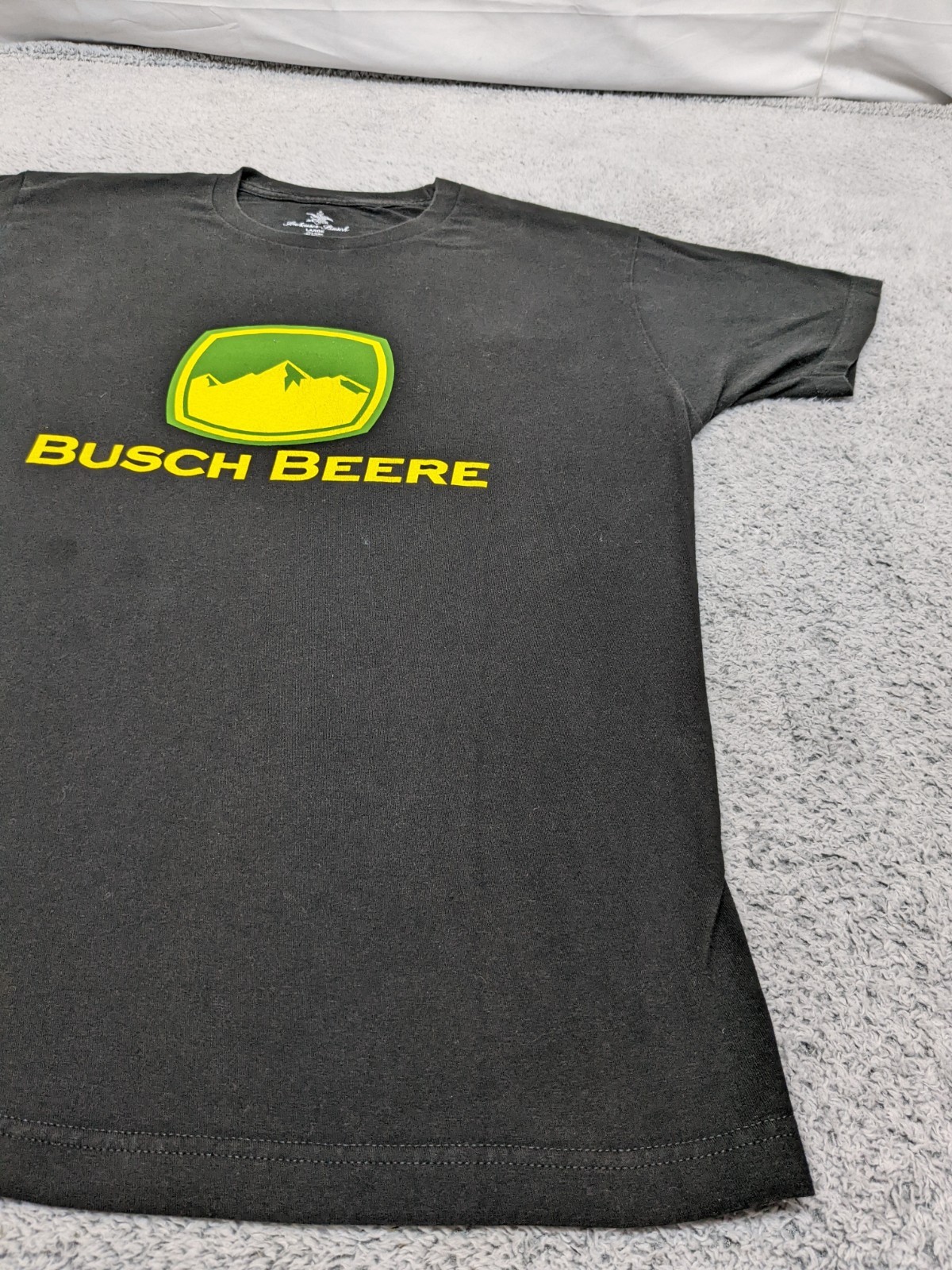 Busch Beere John Deere Parody T-Shirt Size Large Anheuser-Busch Beer Graphic USA gallery