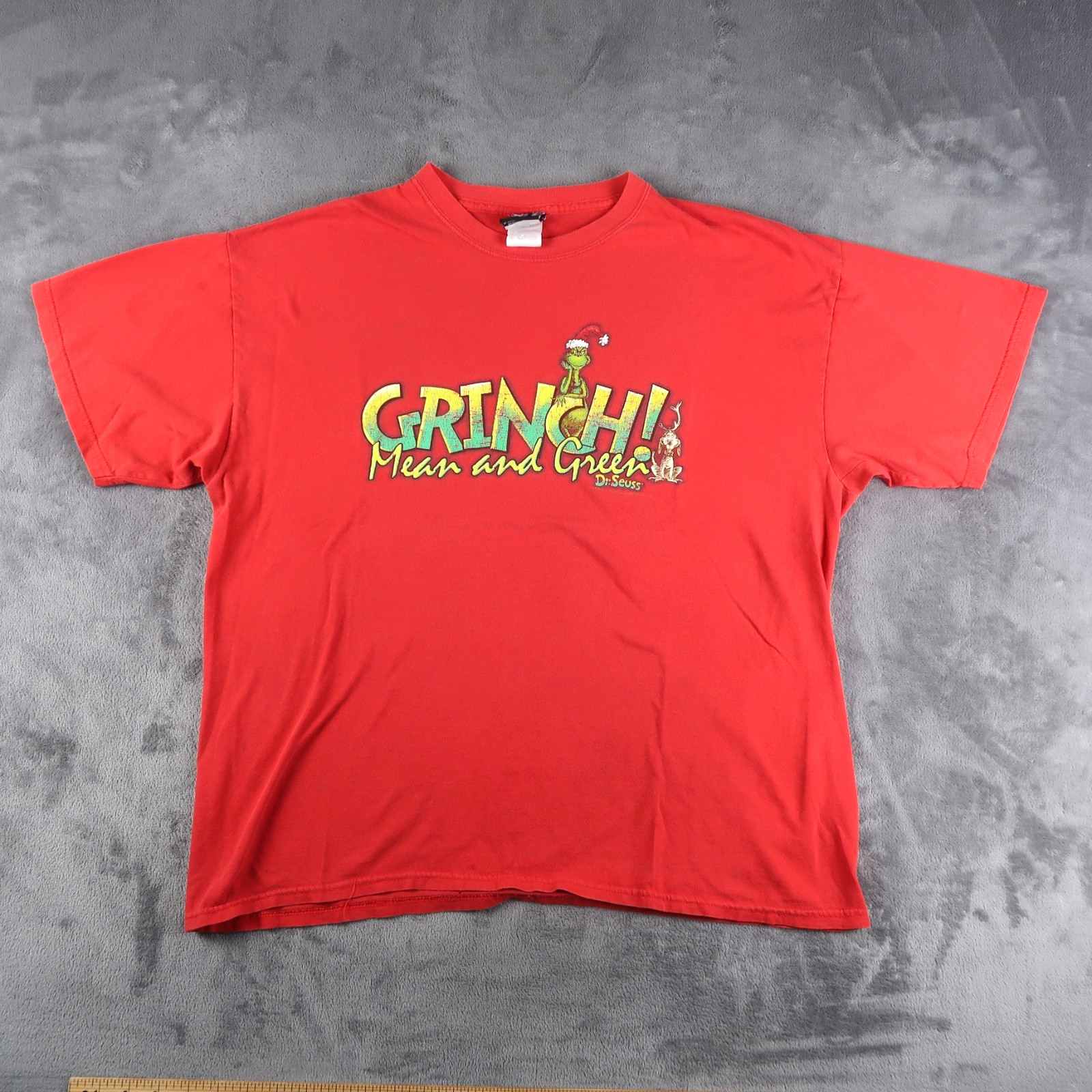 Vintage 2001 Dr. Seuss Grinch Mean and Green Men’s XL XLarge Red T-Shirt