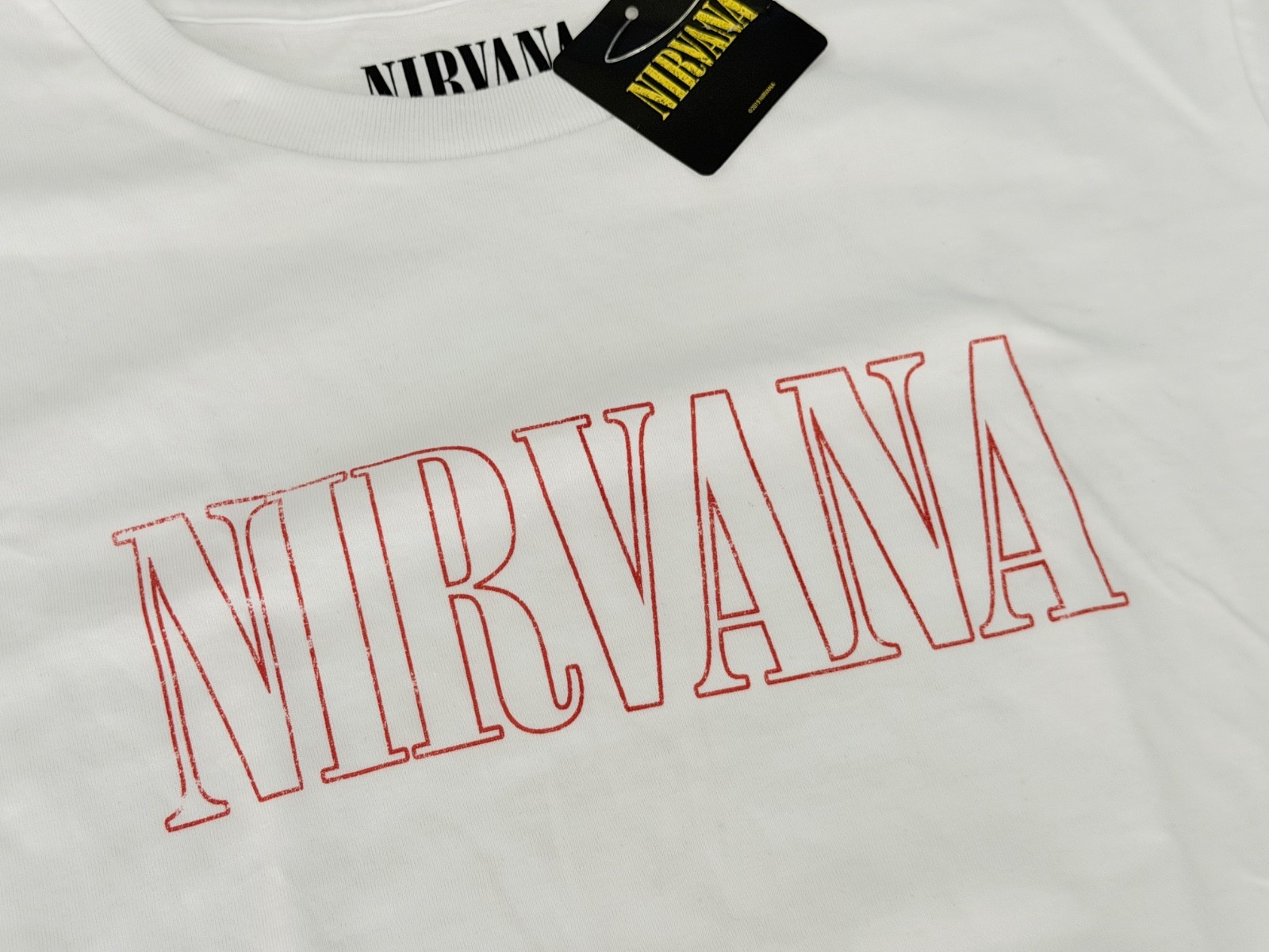 Nirvana x GU T-Shirt NWT Men’s Size M White gallery