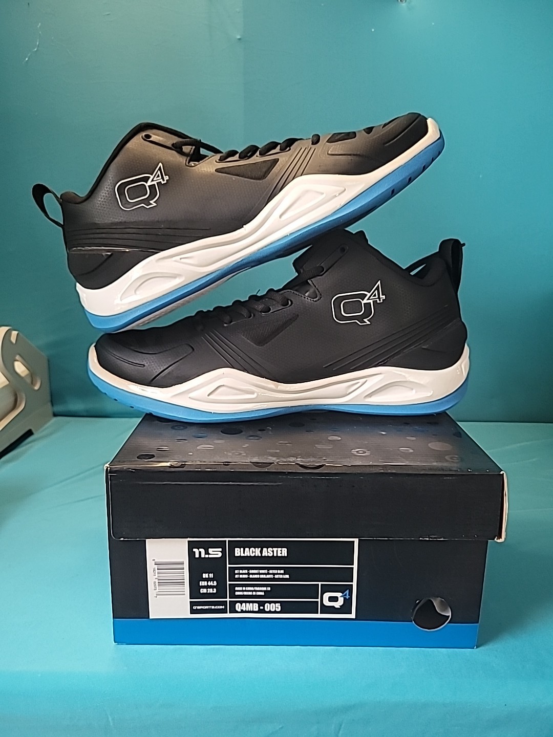 Q4 Black Aster Size 11.5 Men’s Q4MB-005 New In Box
