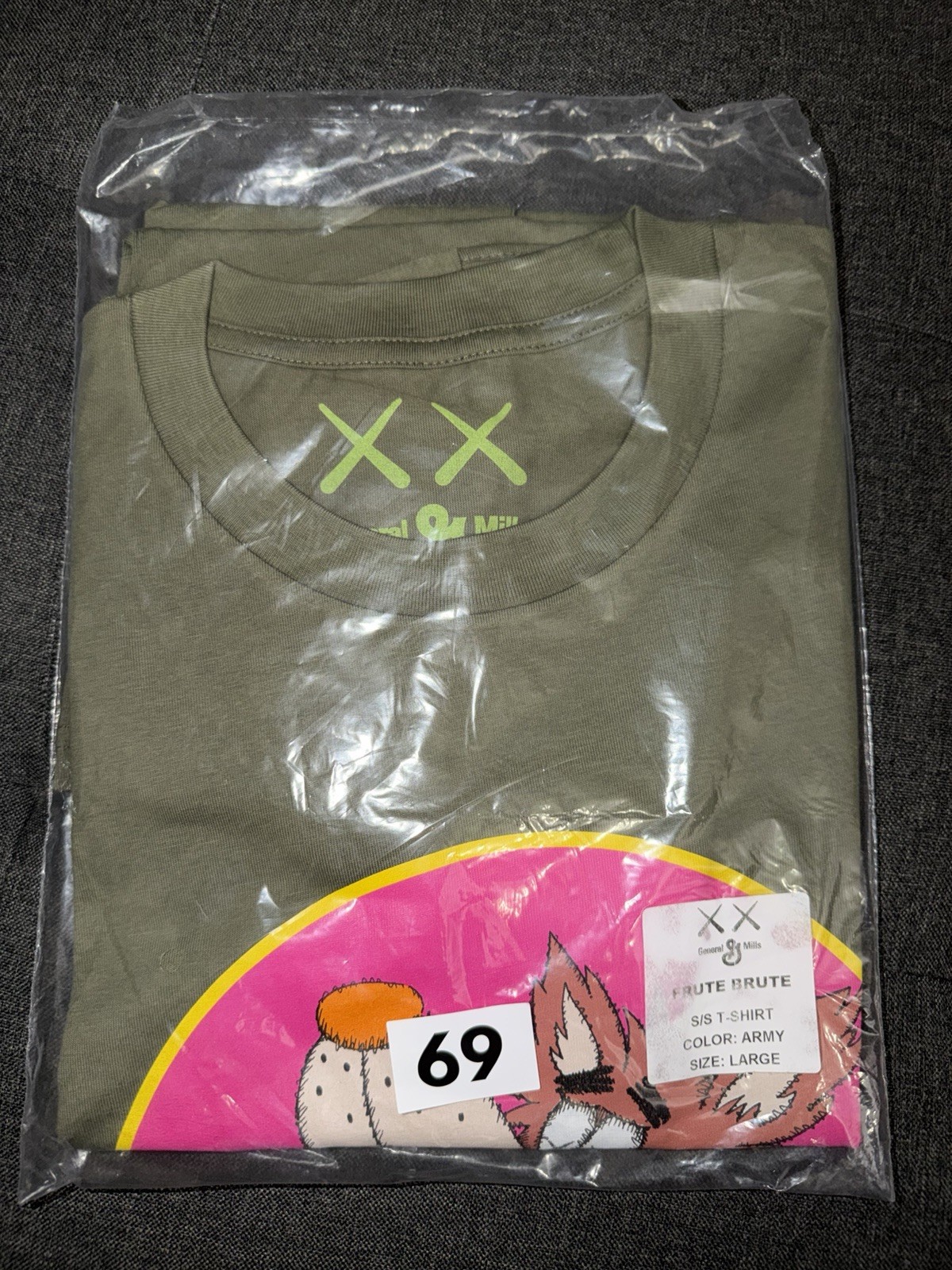 NEW! KAWS x Monsters General Mills Frute Brute Large T-Shirt Graphic Uniqlo gallery