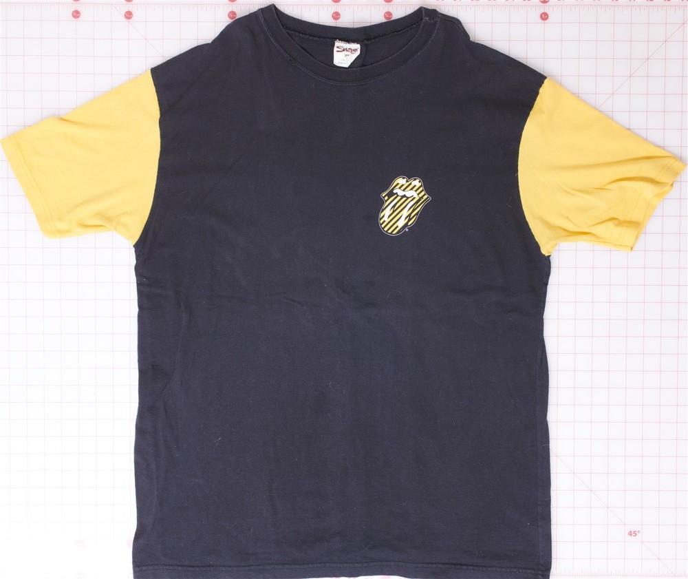 Rolling Stones No Security Tongue 1999 Black w/Yellow Sleeves XL T-Shirt