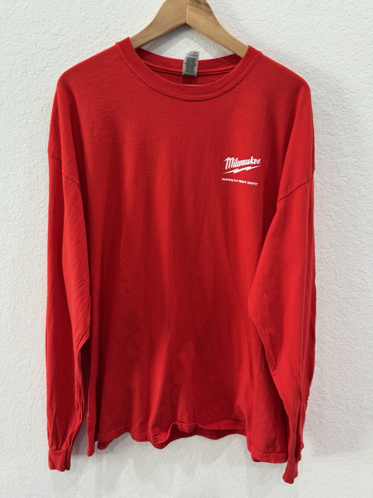 Milwaukee Tools Logo T-Shirt Mens XL Red Long Sleeve Chest 46” Length 28” gallery