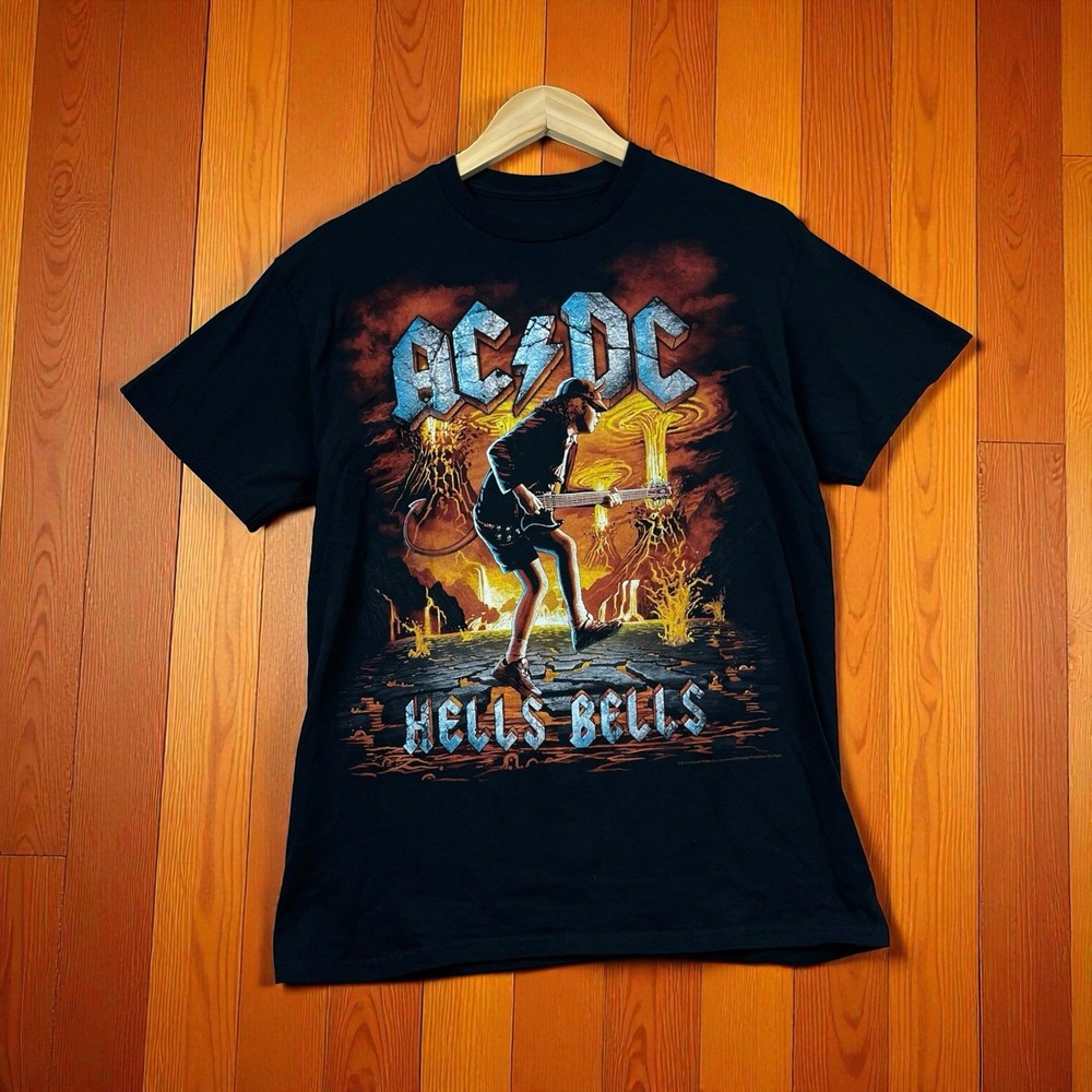 Liquid Blue ACDC Hells Bells T-Shirt Angus Young Devil Volcano Black Size M