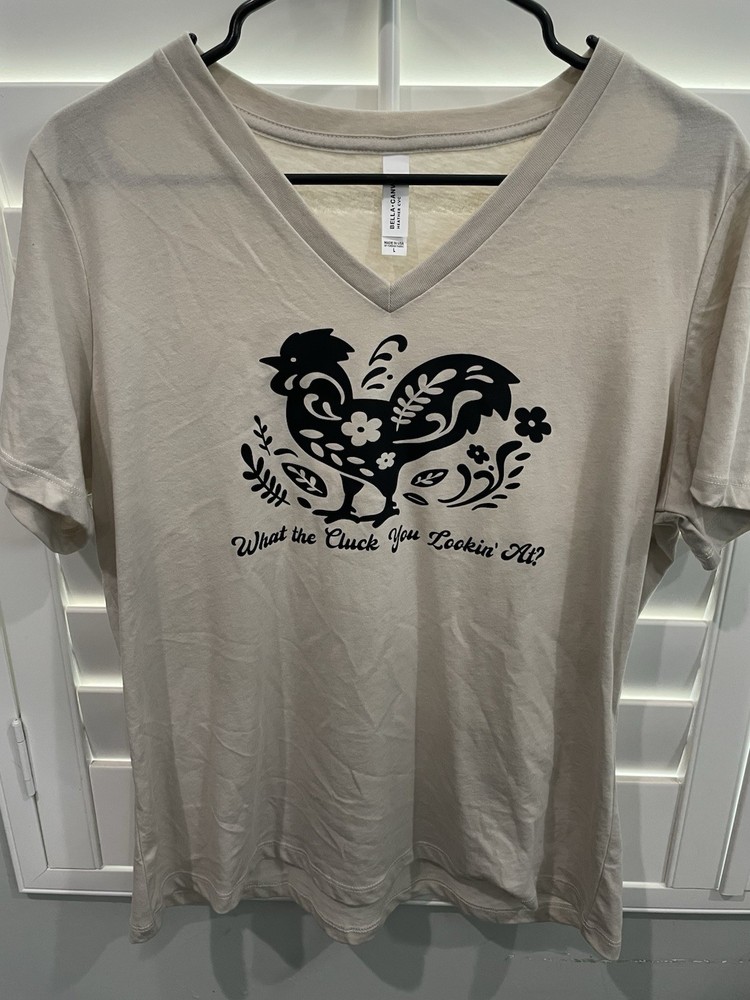 Bella + Canvas Beige Chicken Graphic V-Neck T-Shirt L Short Sleeve