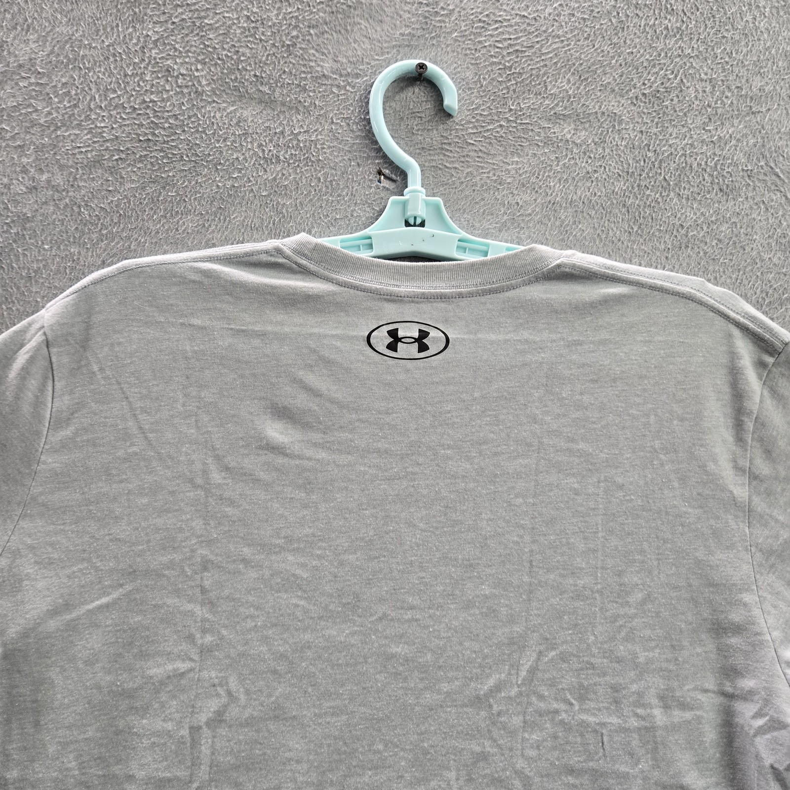 Under Armour Men Shirt L Gray Graphic Print Logo Camouflage HEATGEAR Gorpcore gallery