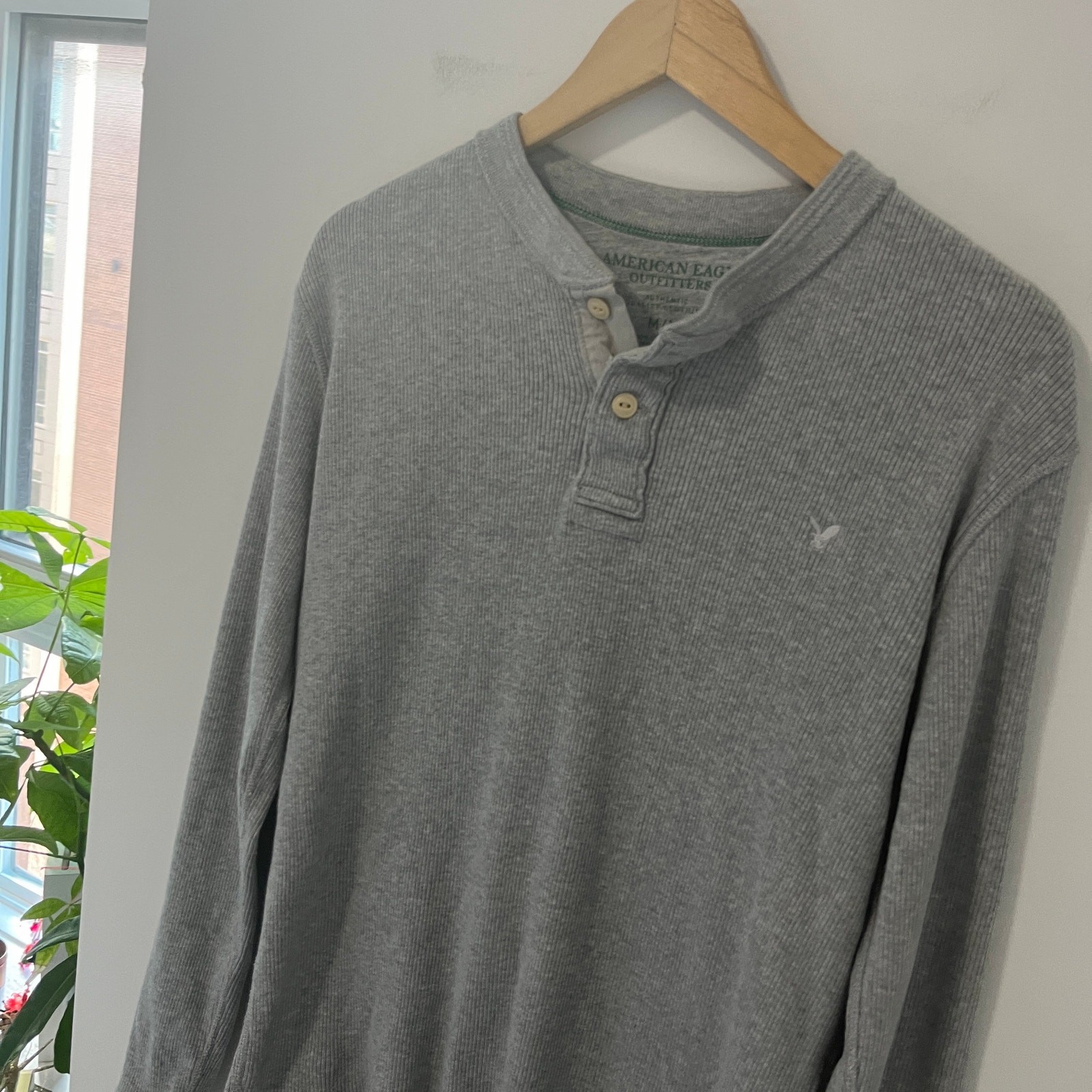 American Eagle Men's Gray Ribbed Long Sleeve Top Size Medium gallery