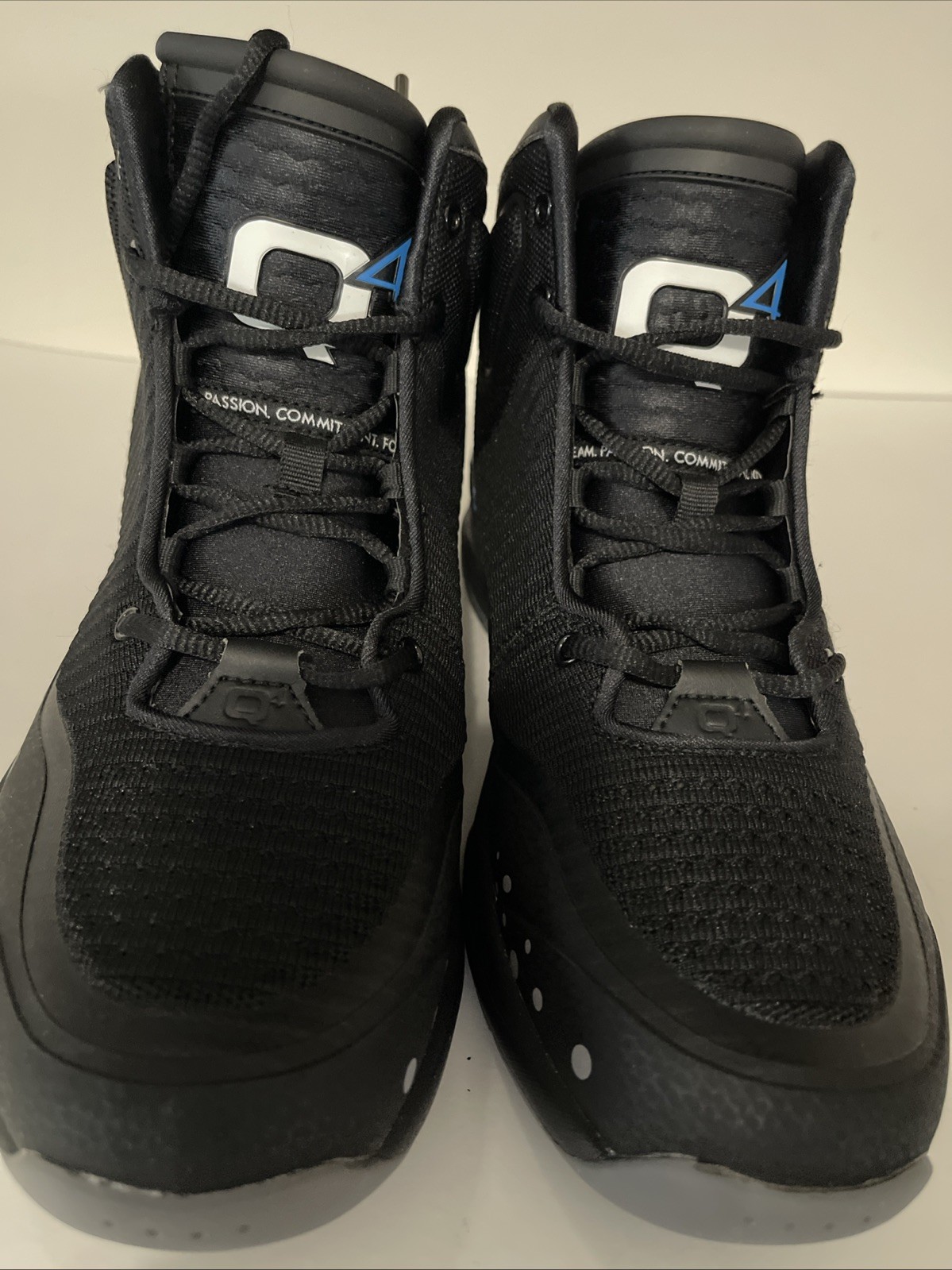Q4 Sneakers Mens Size 11