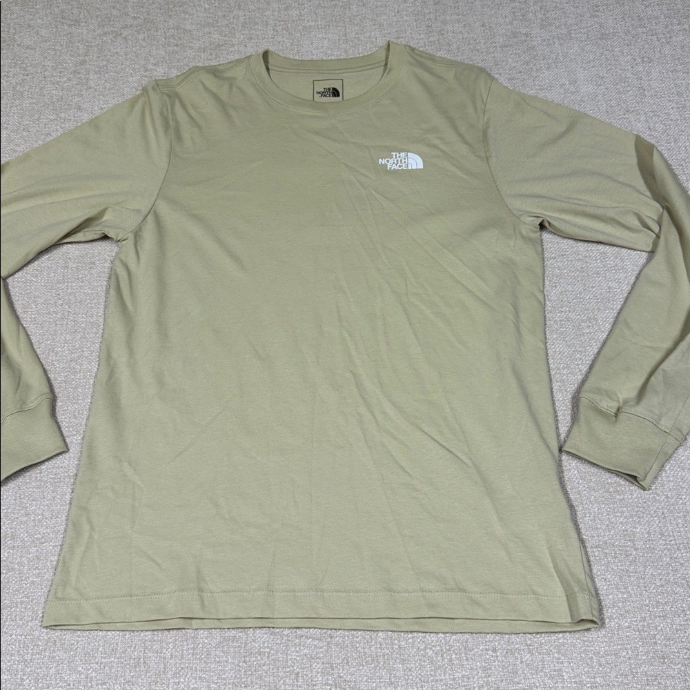 NWOT – The North Face Shirt Mens M Tan Elastic Cuff Long Sleeve Crew Neck