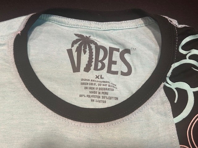 Vibes by Bailey Hustle Bear Blue/Black Short Sleeve Legend Rap T-Shirt - Size XL gallery