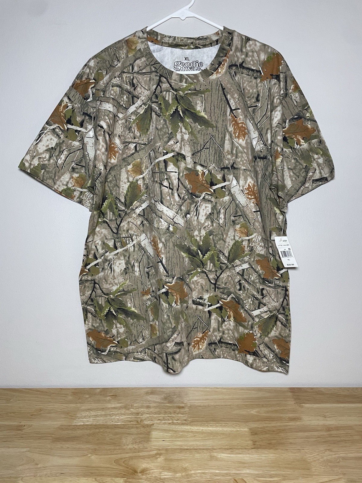 Goodie Two Sleeves Camo T-Shirt Men’s Size Extra Large (XL) New With Tags Cotton gallery