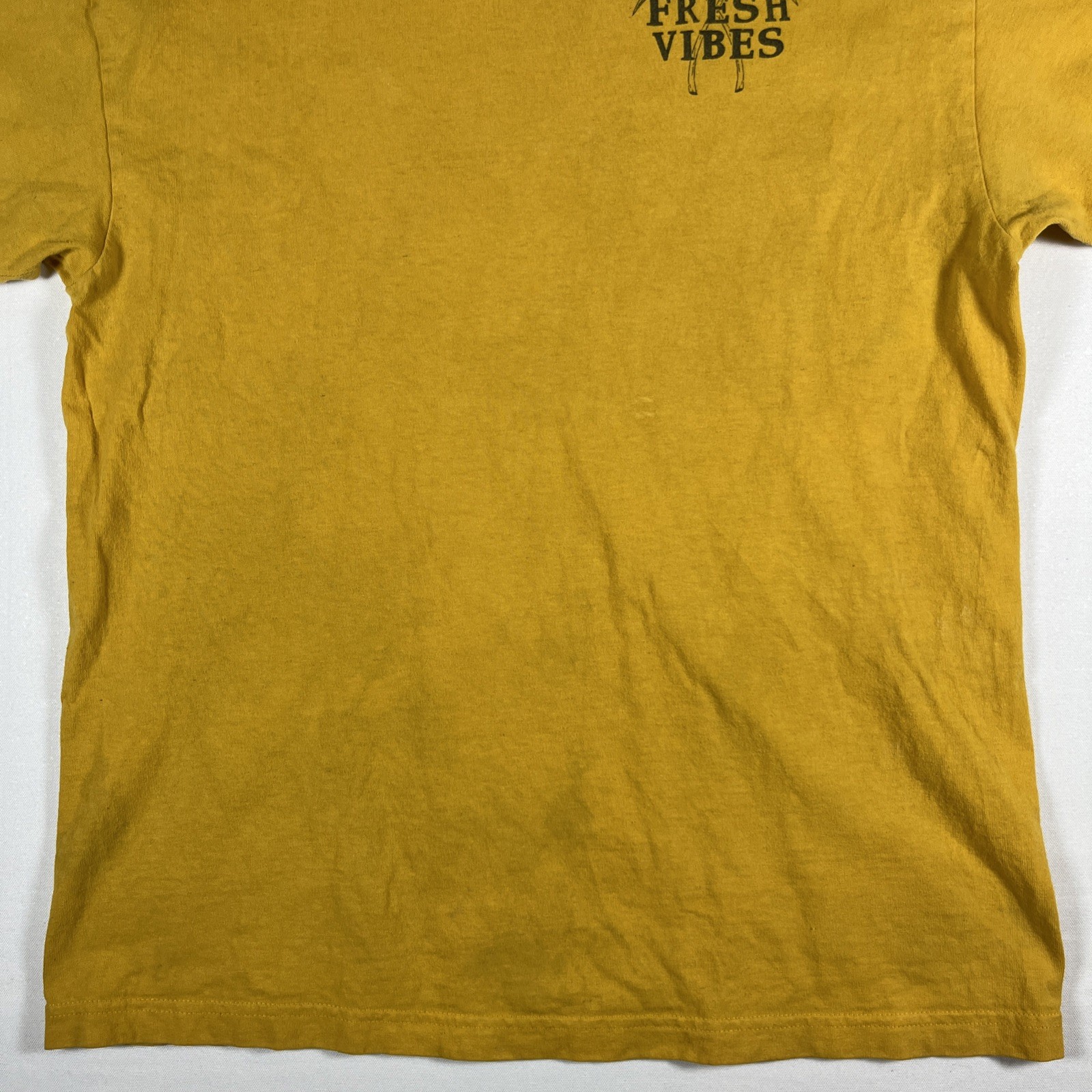 Fresh Vibes Yellow T-Shirt Size L Good Friends Bad Habits Graphic Tee gallery