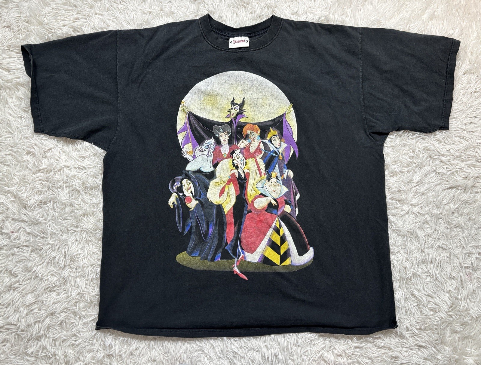 Vintage 1990's Disney "Bad Girls Nightmare" Lady Villains T-Shirt One Size gallery