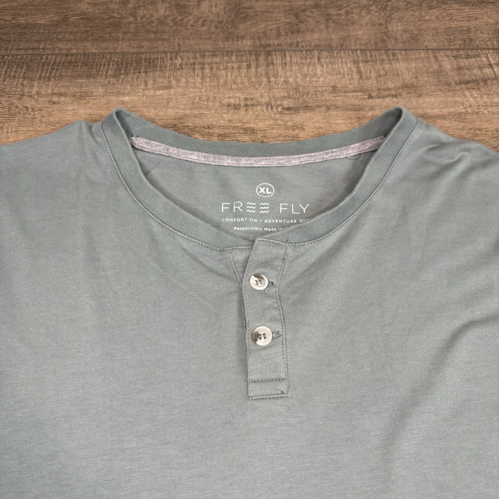Free Fly Mens Henley T-Shirt Size (XL) Light Green Bamboo Viscose Blend EUC B9 gallery