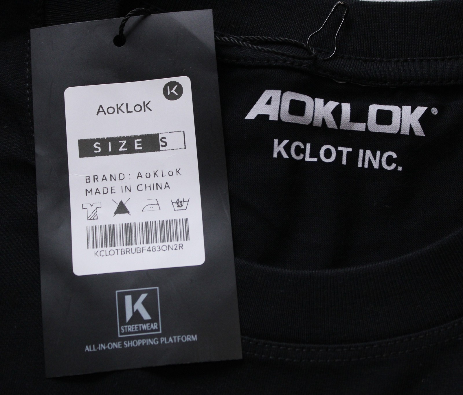 AoKLoK Unisex Unseen Echoes Addicted to Your Eyes Shirt AP2 Black Small NWT gallery