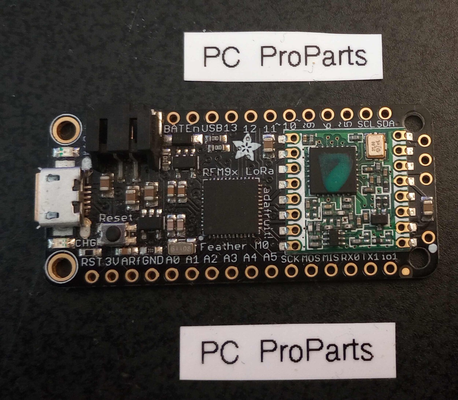 Adafruit Feather M0 with RFM95 LoRa Radio – 900MHz