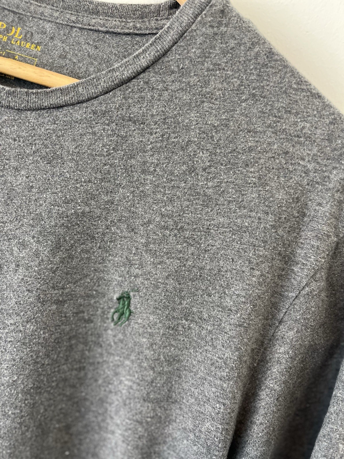 Polo Ralph Lauren Gray Tee Shirt Size M – Pit 21 inch – Good Condition gallery