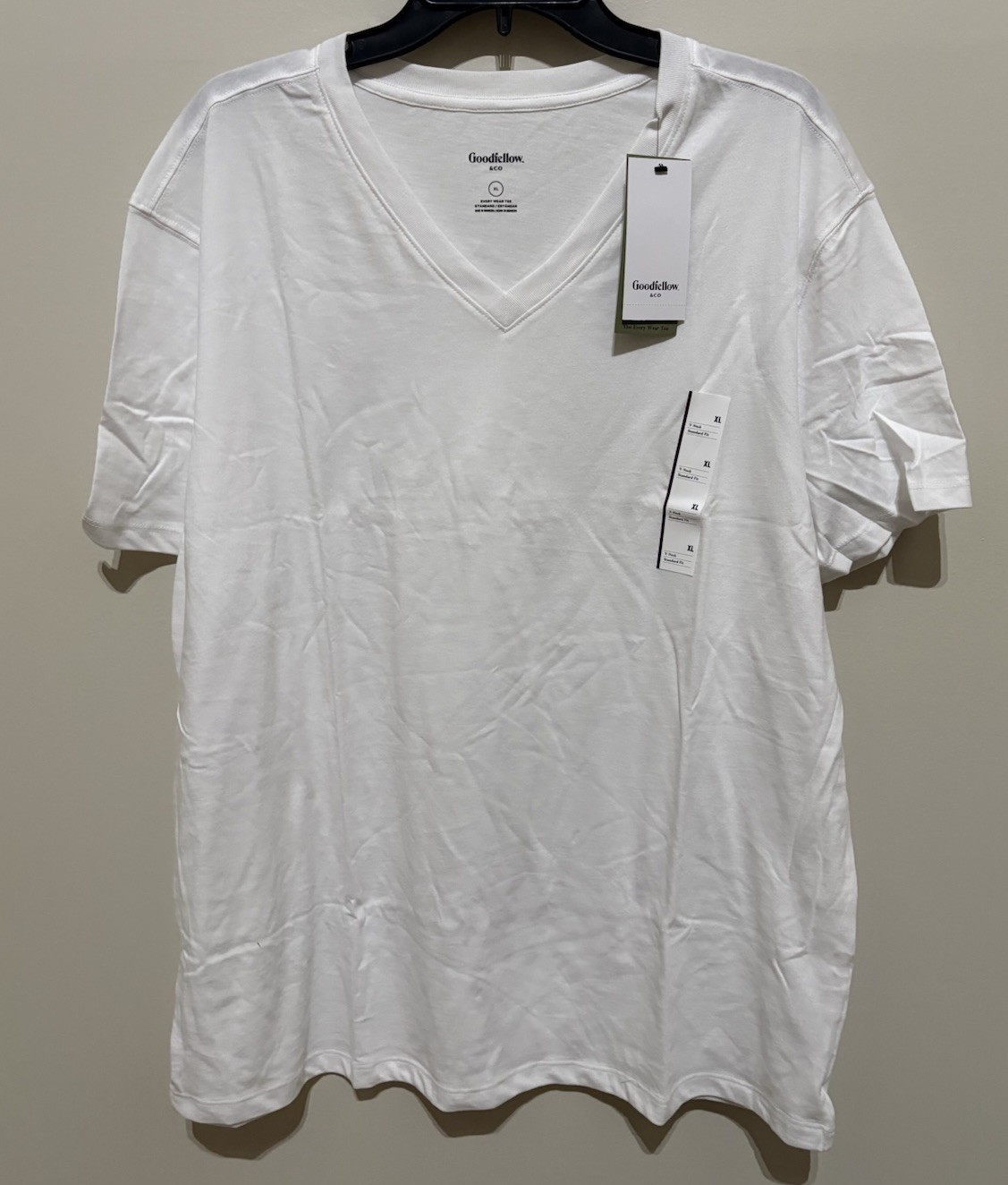 Goodfellow Every Wear V-Neck T-Shirt Men's XL White NWT Cotton Blend Tee gallery