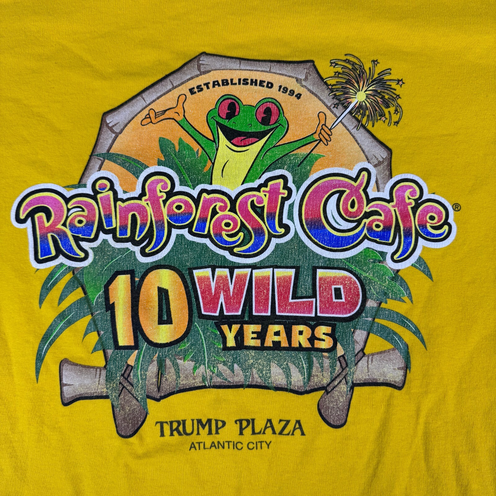 Rainforest Cafe 10 Wild Years Men's Yellow Frog Logo Short Sleeve T-Shirt Size M gallery