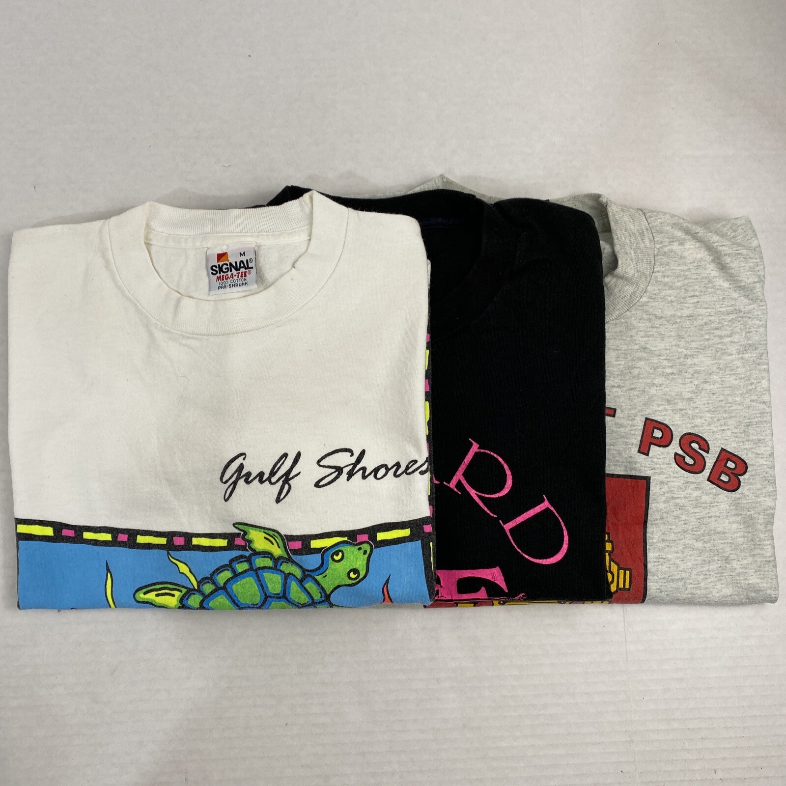Wholesale Lot of 30 Vintage Short Sleeve Tee Shirts (Sizes In Description) gallery