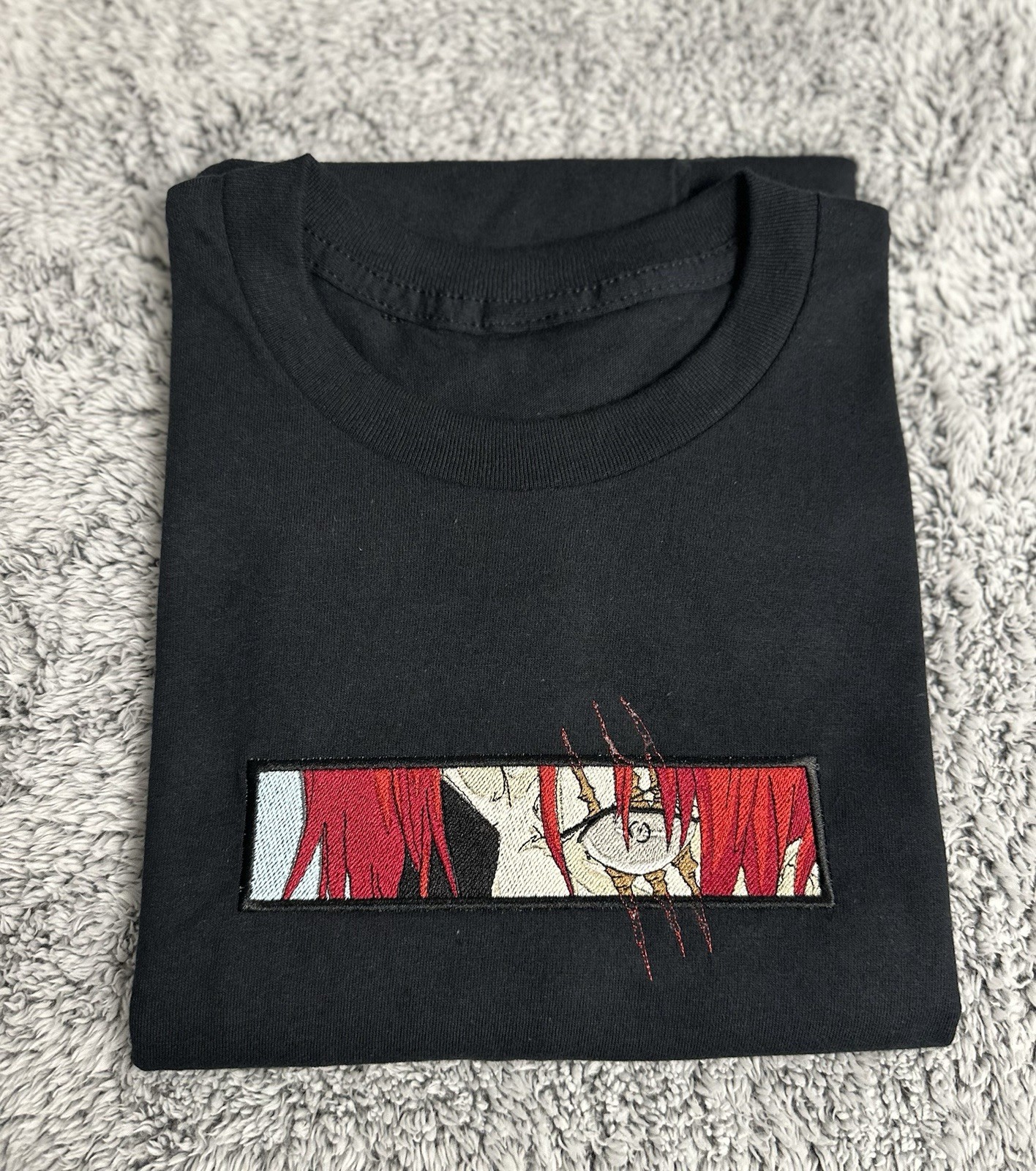 One Piece Shanks Embroidered T-Shirt Size L Anime Manga New with Tags Rare Gift gallery