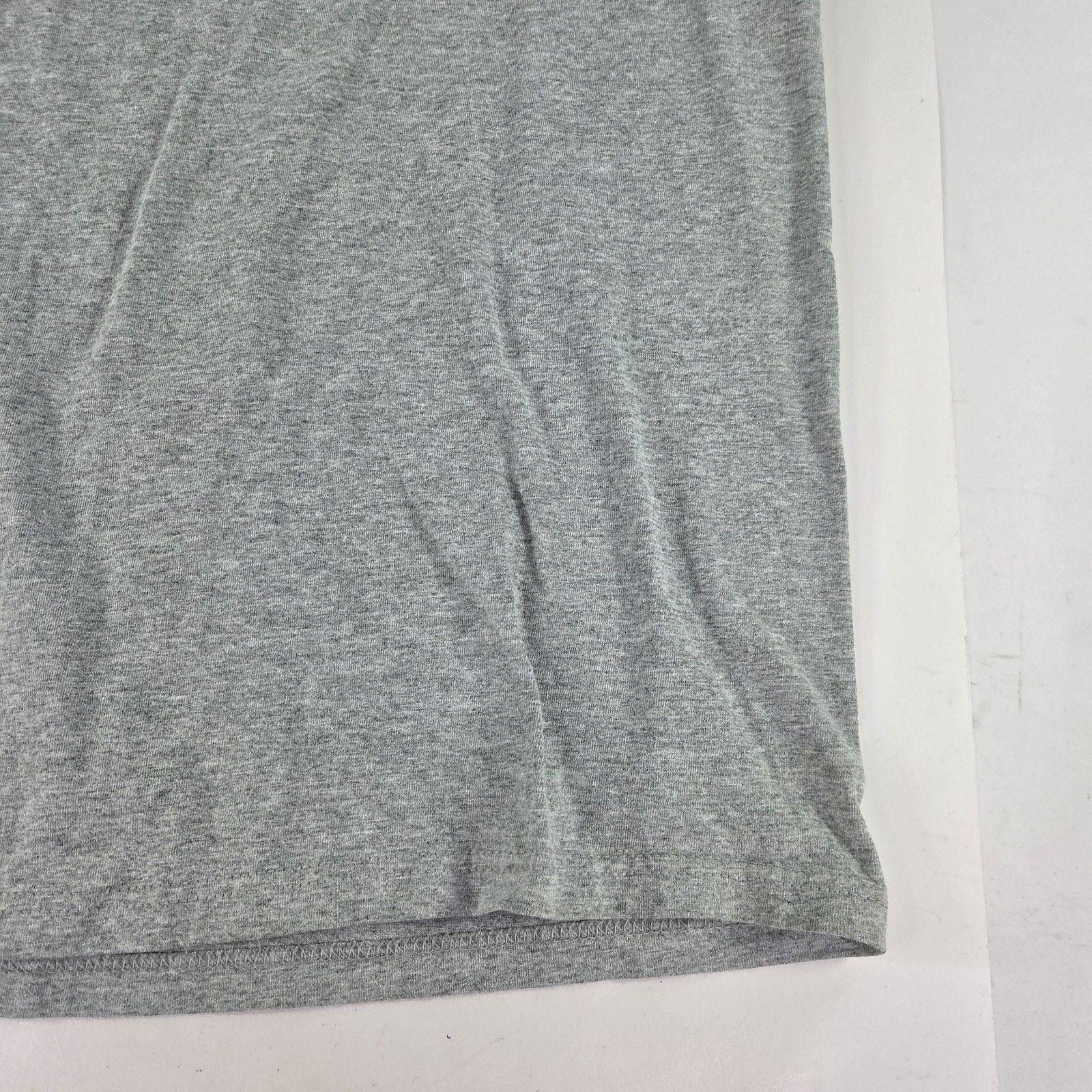 Here Fishy Fishy Embroidered Fishing Size XL Fruit Of The Loom T-Shirt Mens Gray gallery