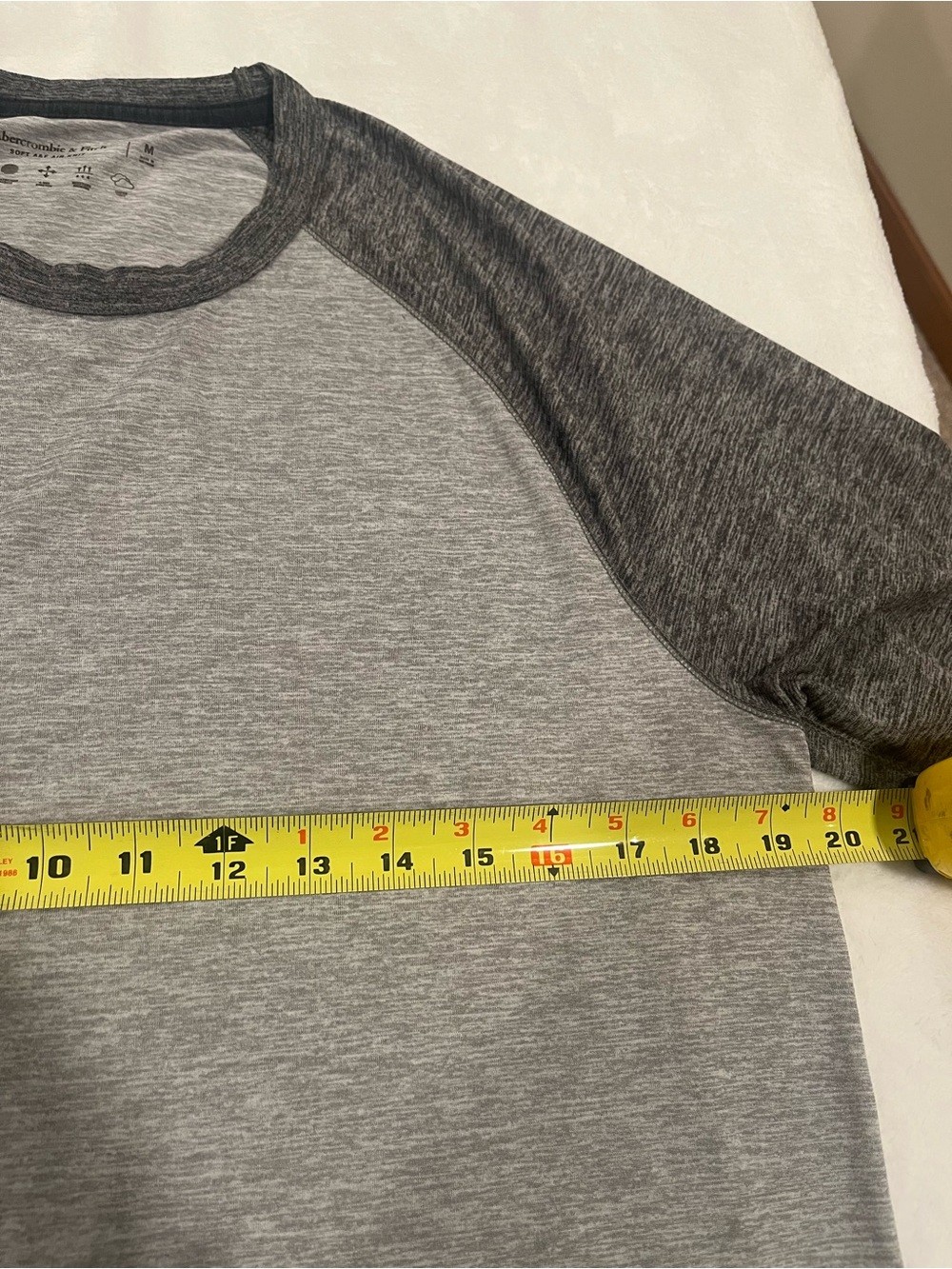 Abercrombie & Fitch Soft A&F Air Knit Baseball Tee - Men's Medium gallery