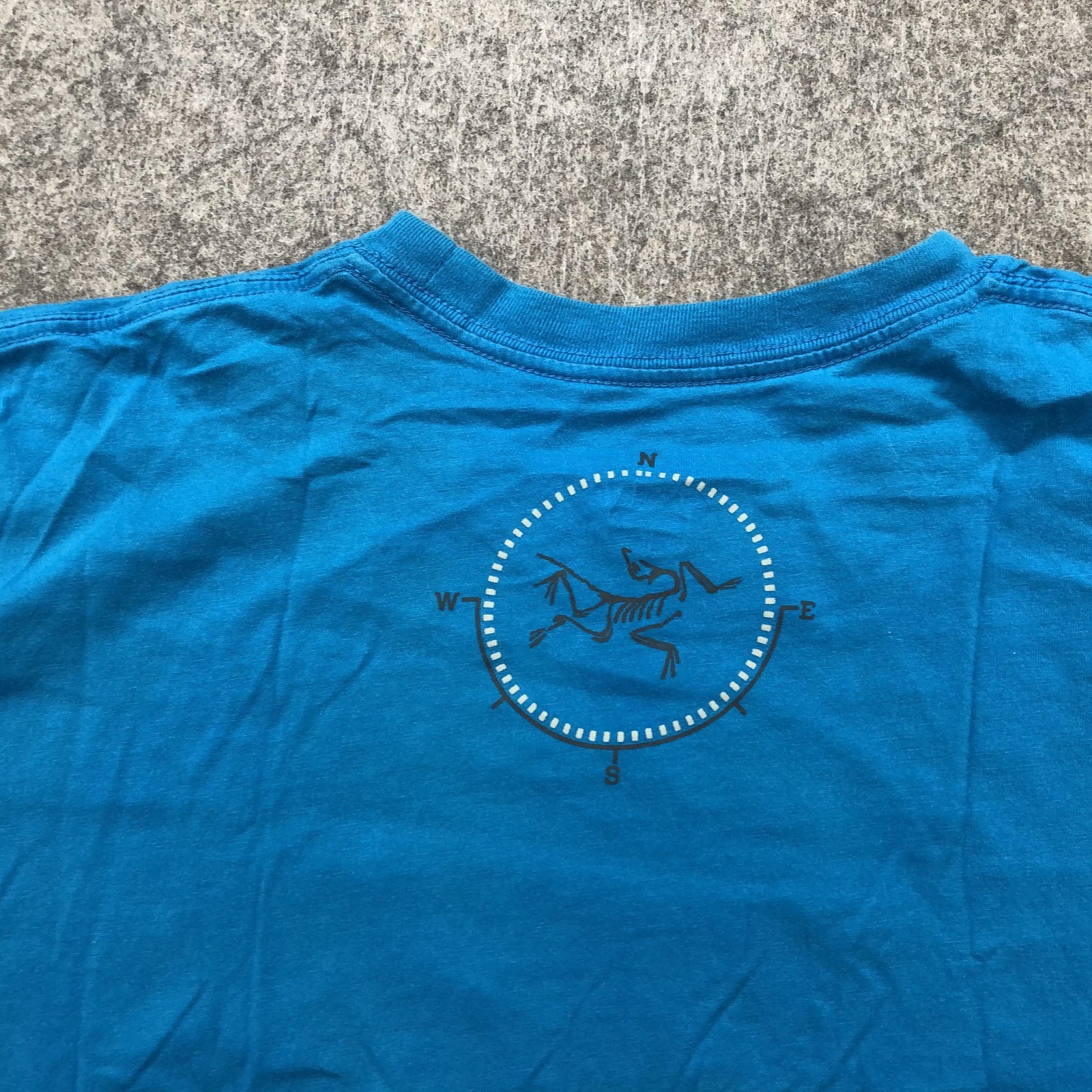 Arc'teryx Shirt Mens Large Blue Mountains Peaks Compass Graphic Tee Tagless gallery