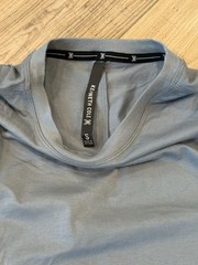 Kenneth Cole Small Core Relaxed T-Shirt Gray Crewneck Stretch UPF 50+ $49