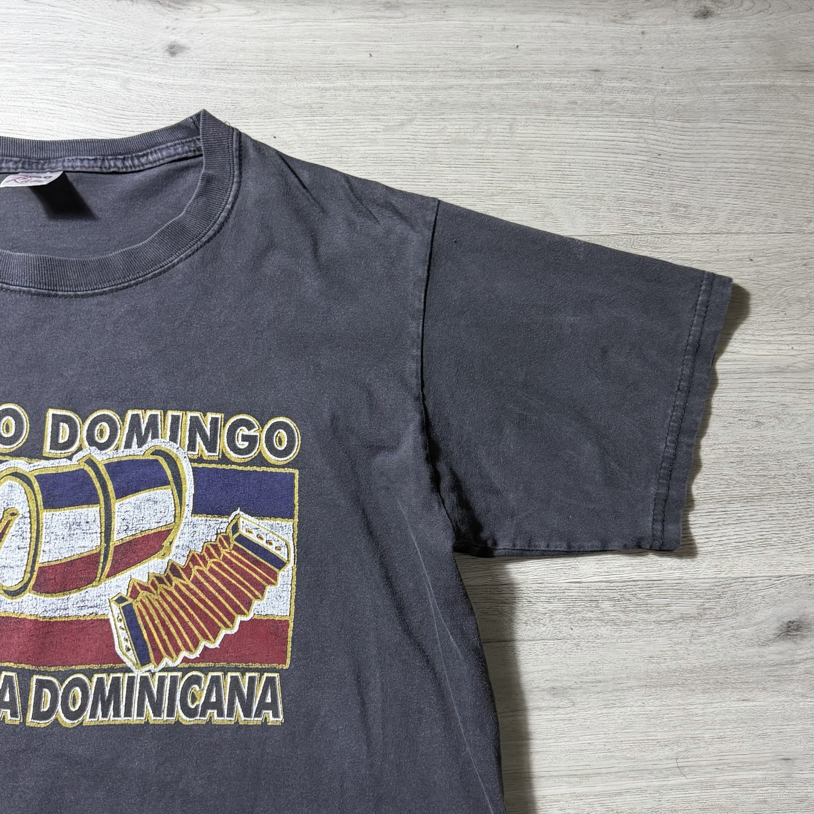 Vintage Santo Domingo Republica Dominicana Graphic T Shirt Mens L Faded Black gallery