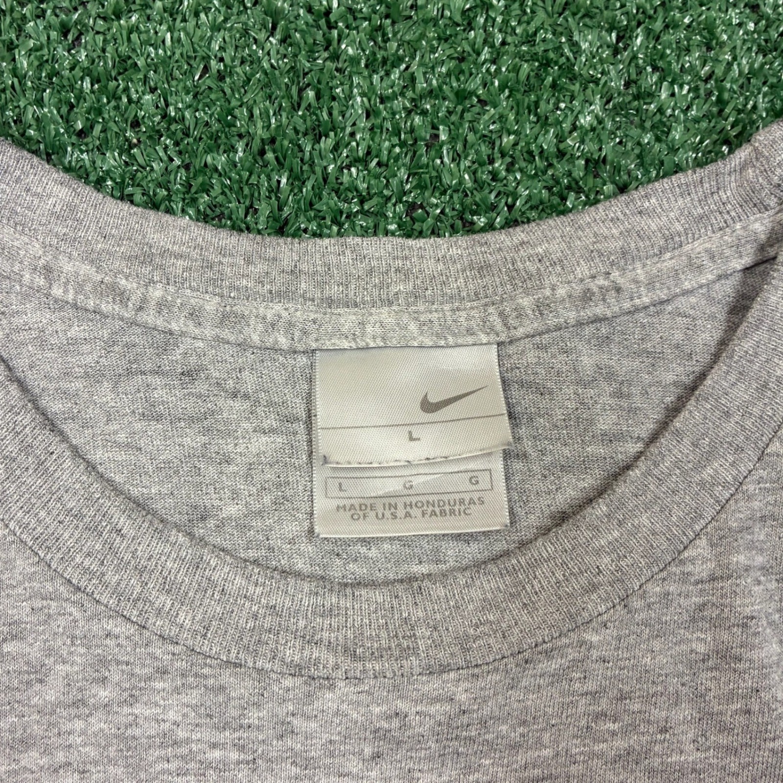Y2K Nike Logo Graphic T-shirt gallery