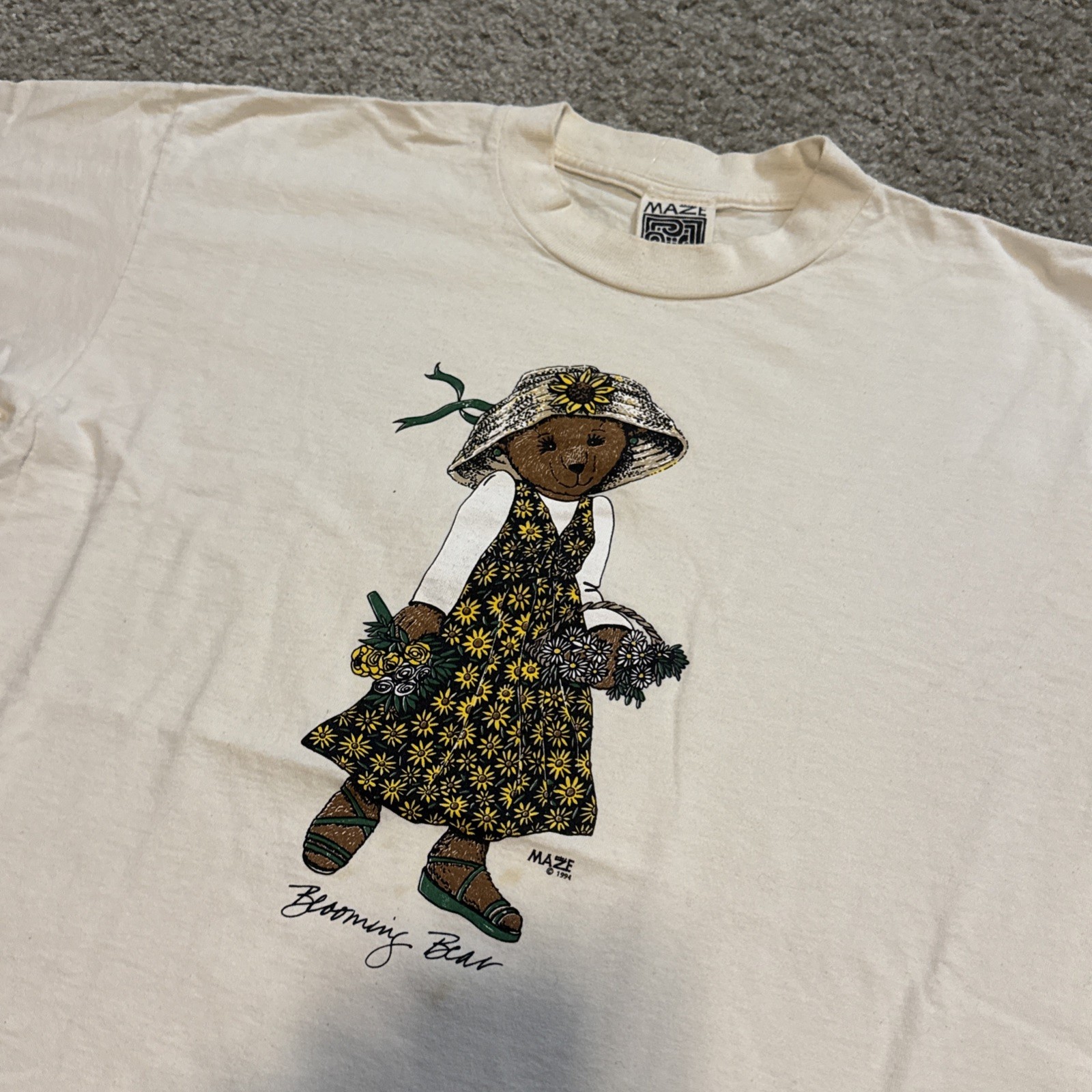 Vintage 1994 Blooming Bear Flower Animal Nature White T-Shirt Maze Brand XL gallery