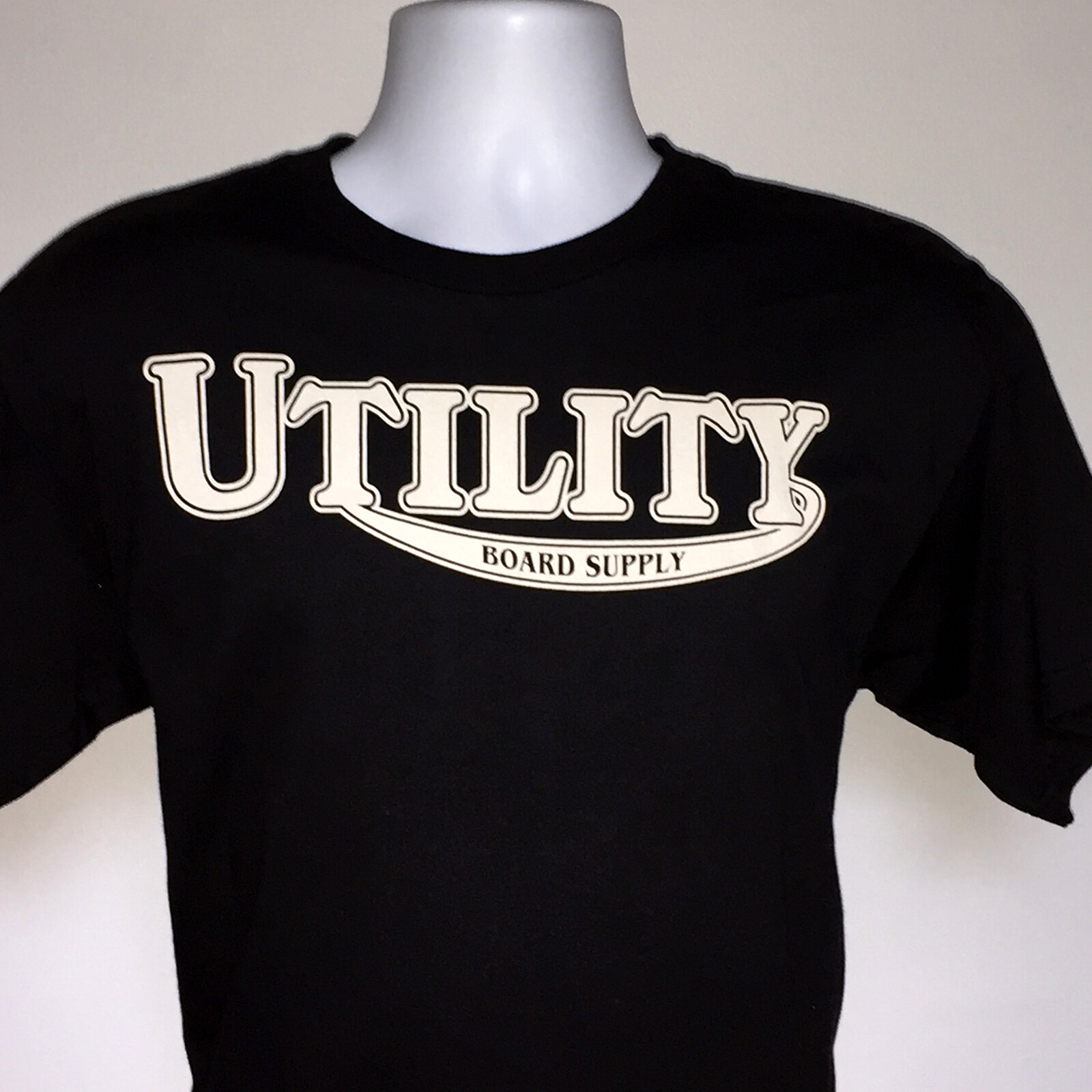 Utility Board Supply Skateboard t shirt Mens medium Black cotton gallery